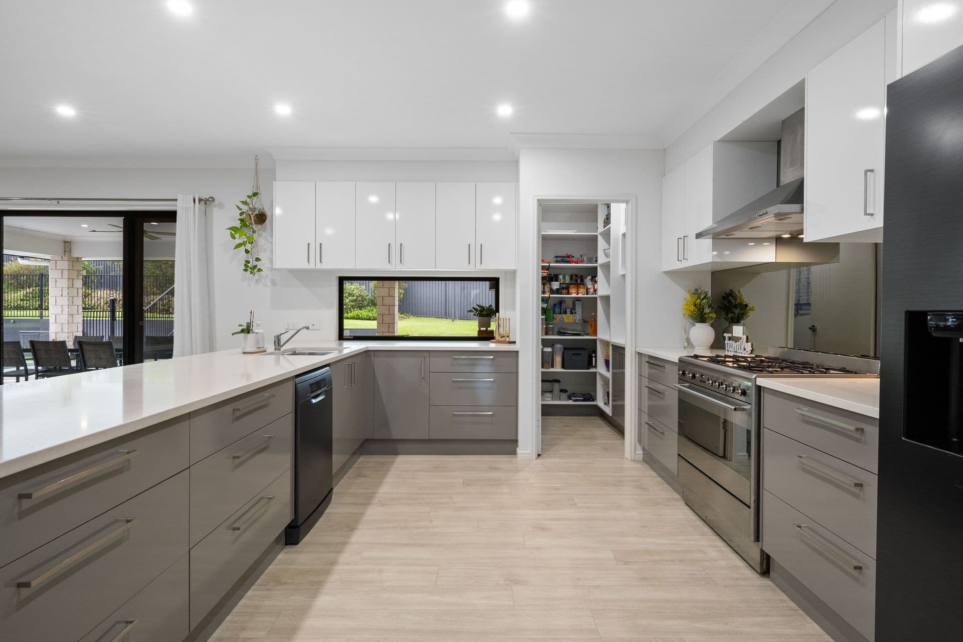 447 Oakey Flat Road, Morayfield, QLD, 4506, Morayfield - Thumbnail 4