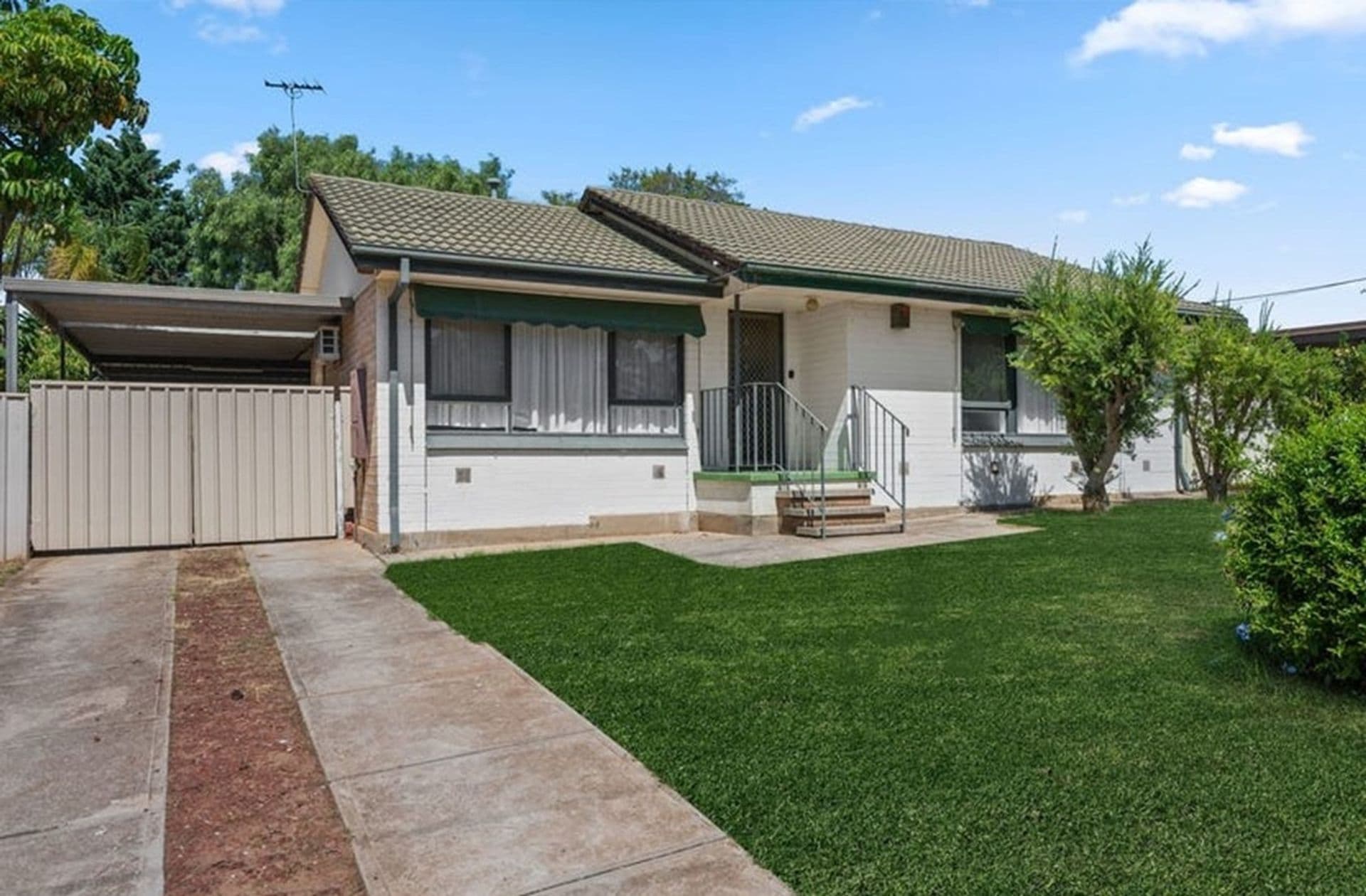 4 Donald Crescent, Christie Downs, SA, 5164, Christie Downs - Image 1
