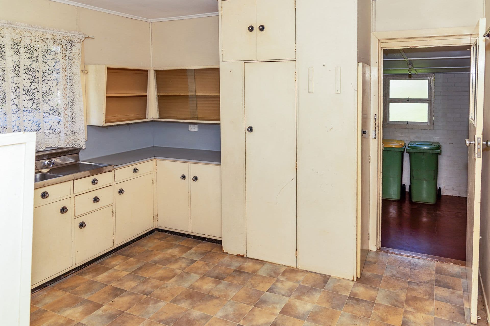 230 Taylor Street, Newtown, QLD, 4350, Newtown - Thumbnail 4