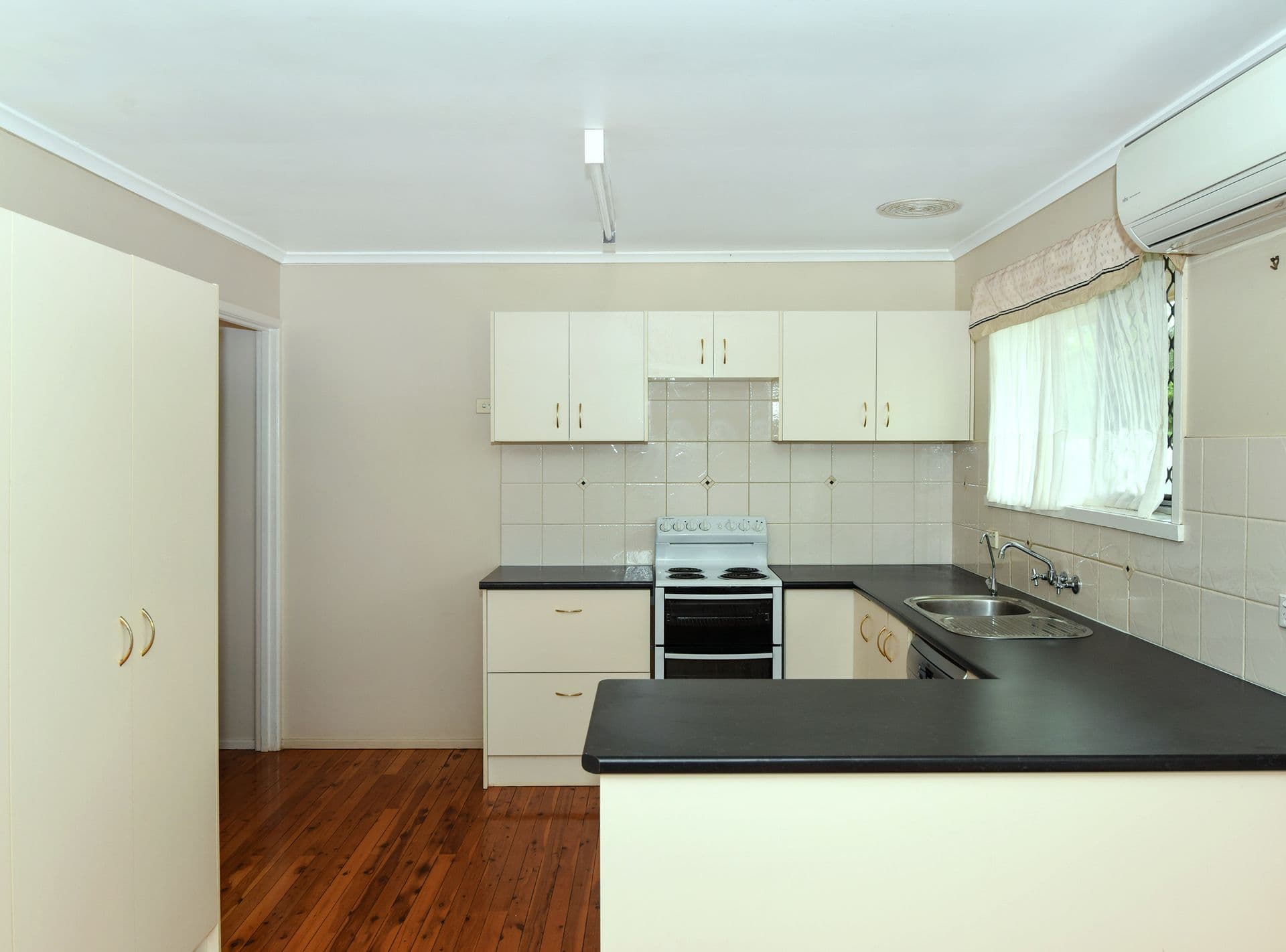 26 Sybyl Street, Harristown, QLD, 4350, Harristown - Thumbnail 2