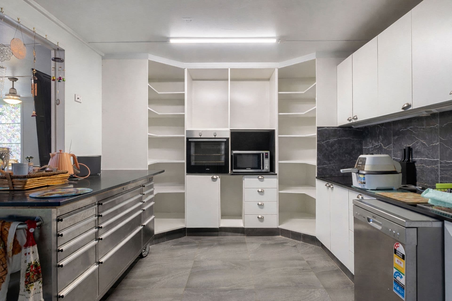 10 Elworthy Street, Harlaxton, QLD, 4350, Harlaxton - Thumbnail 3