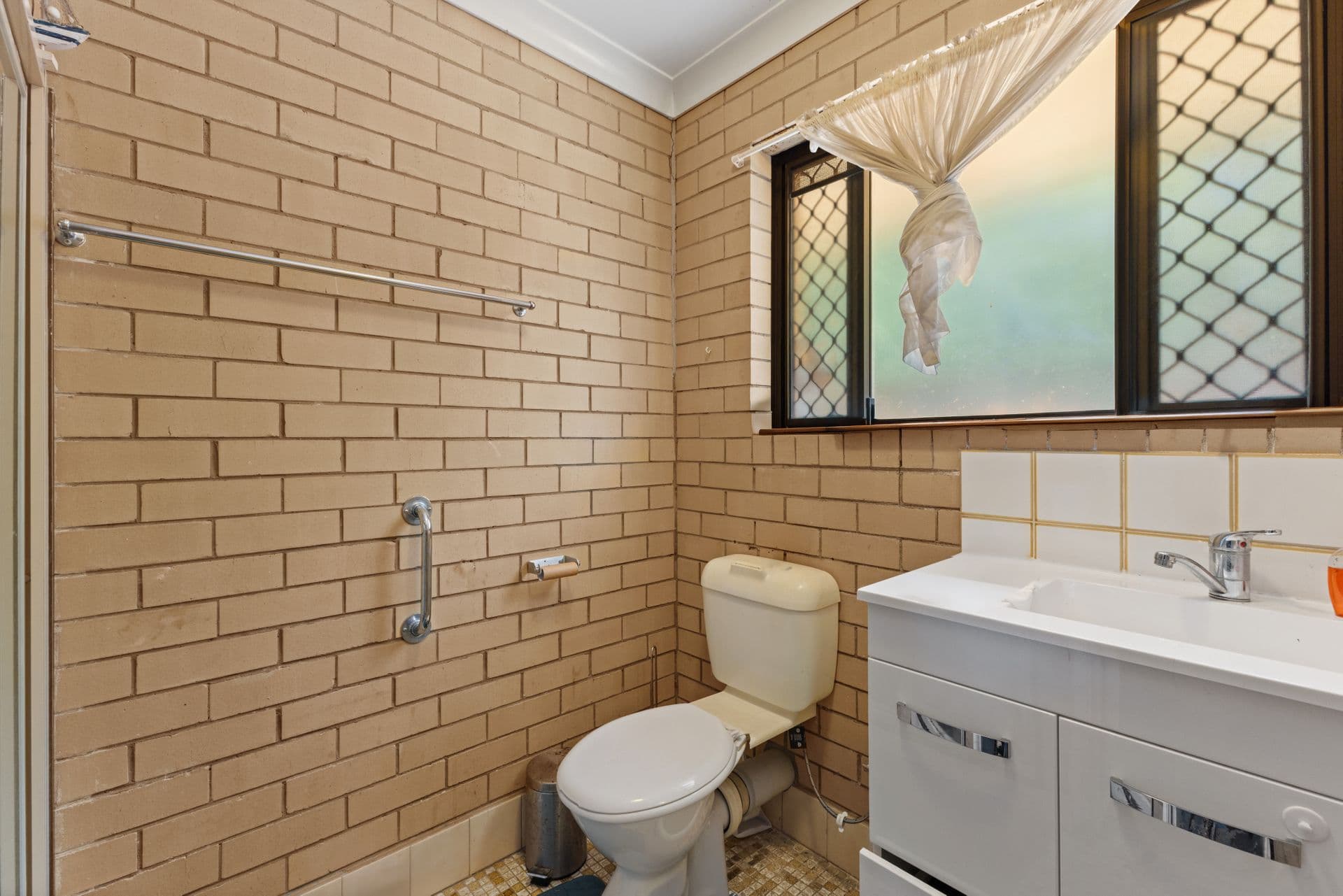 11 Tighe Street, Newtown, QLD, 4350, Newtown - Thumbnail 7