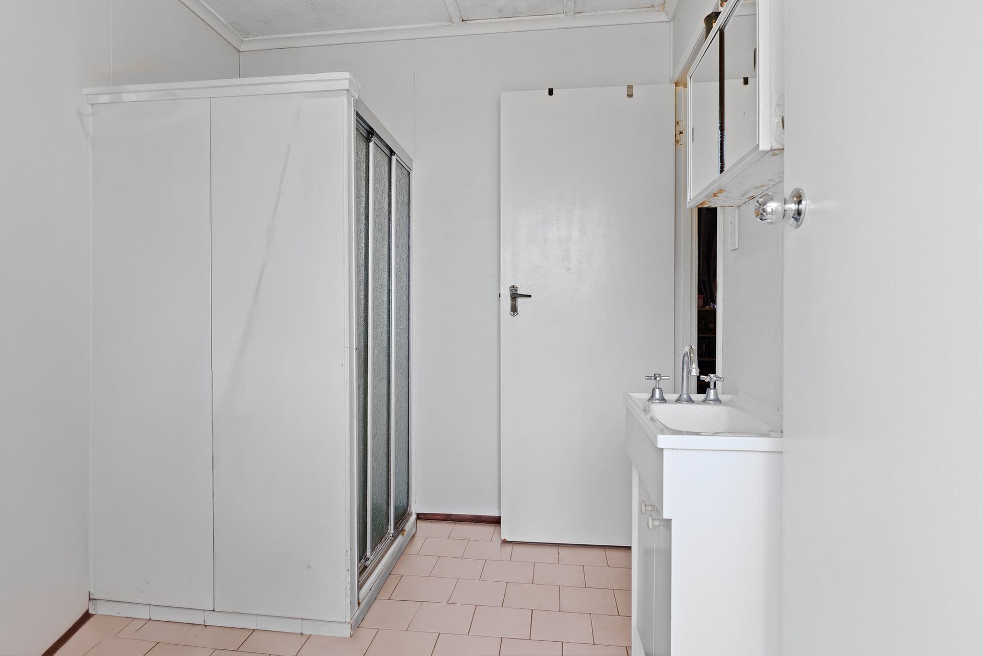 10 Whitefriars Street, Rockville, QLD, 4350, Rockville - Thumbnail 8