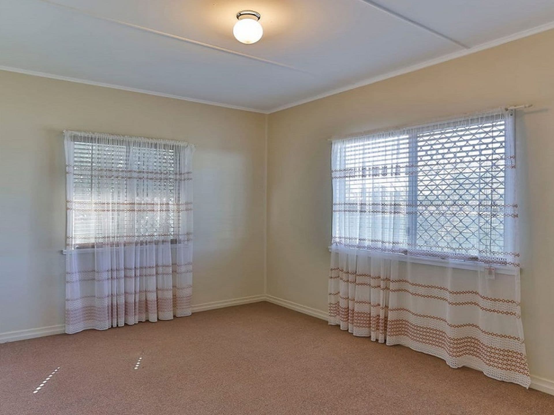 2 Aylmer Street, Oakey, QLD, 4401, Oakey - Thumbnail 6