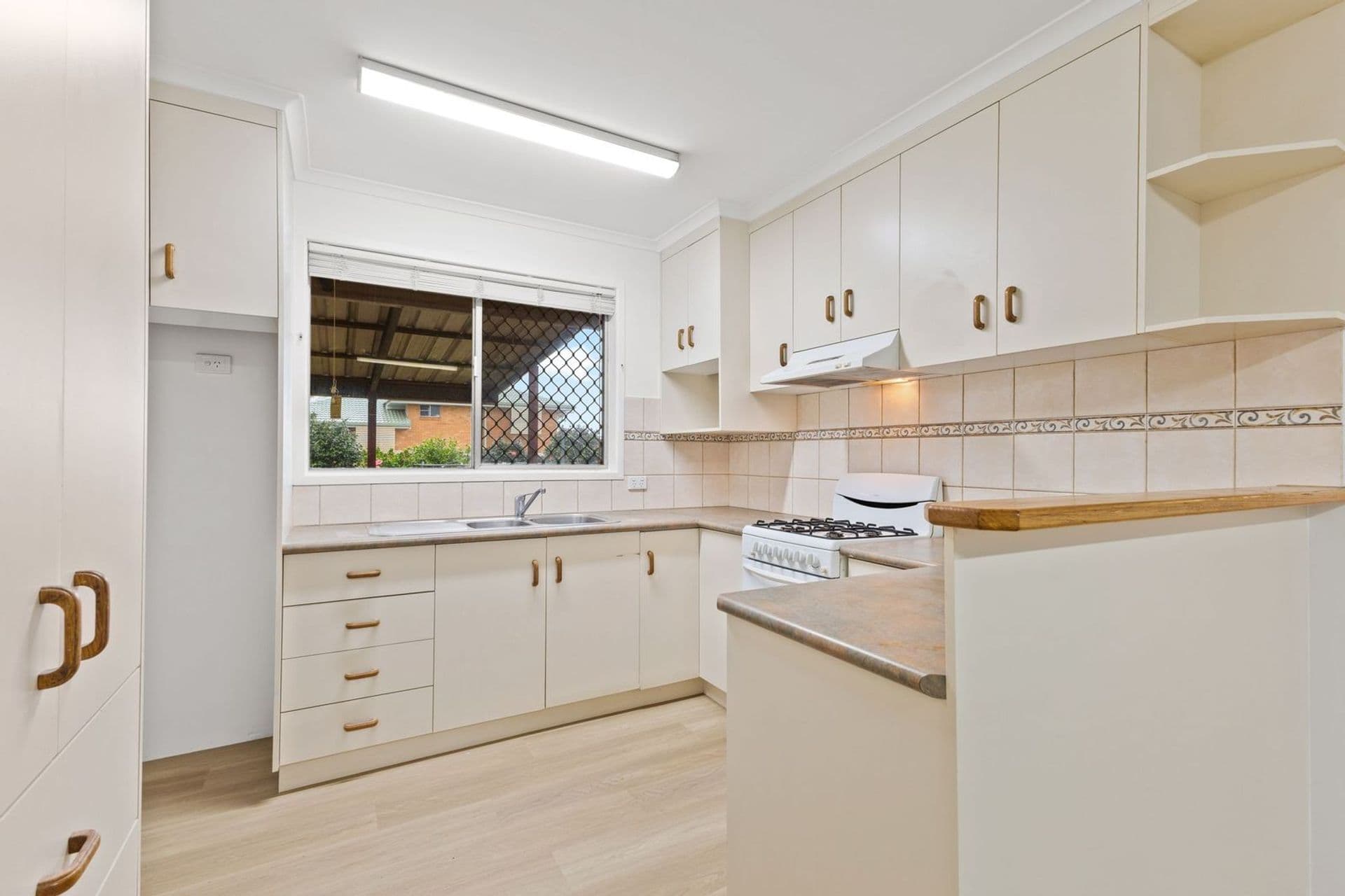 16 Clifford St, Toowoomba, QLD, 4350, Wilsonton - Thumbnail 4