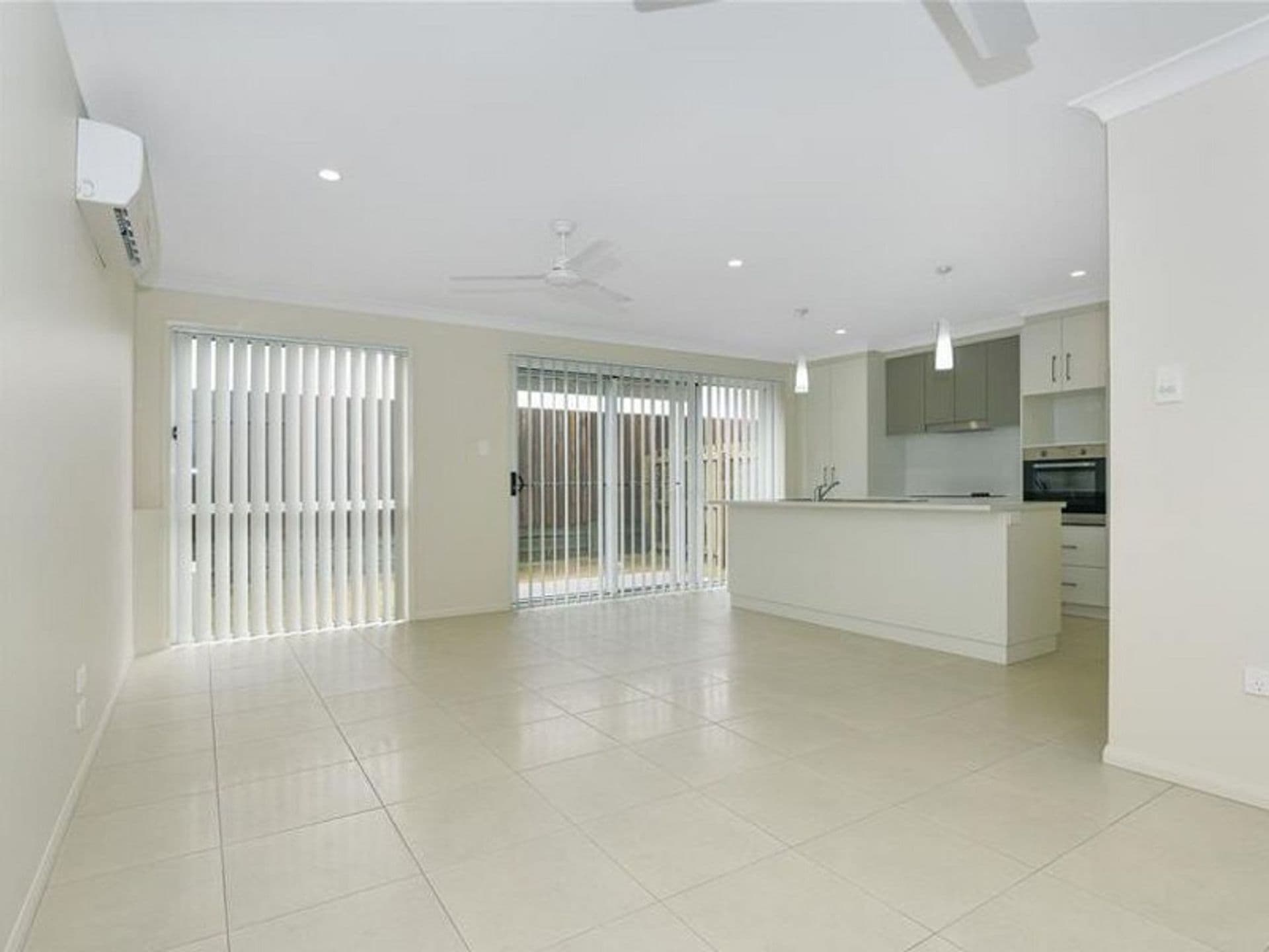 3/48 Edwin Street, Westbrook, QLD, 4350, Westbrook - Thumbnail 2