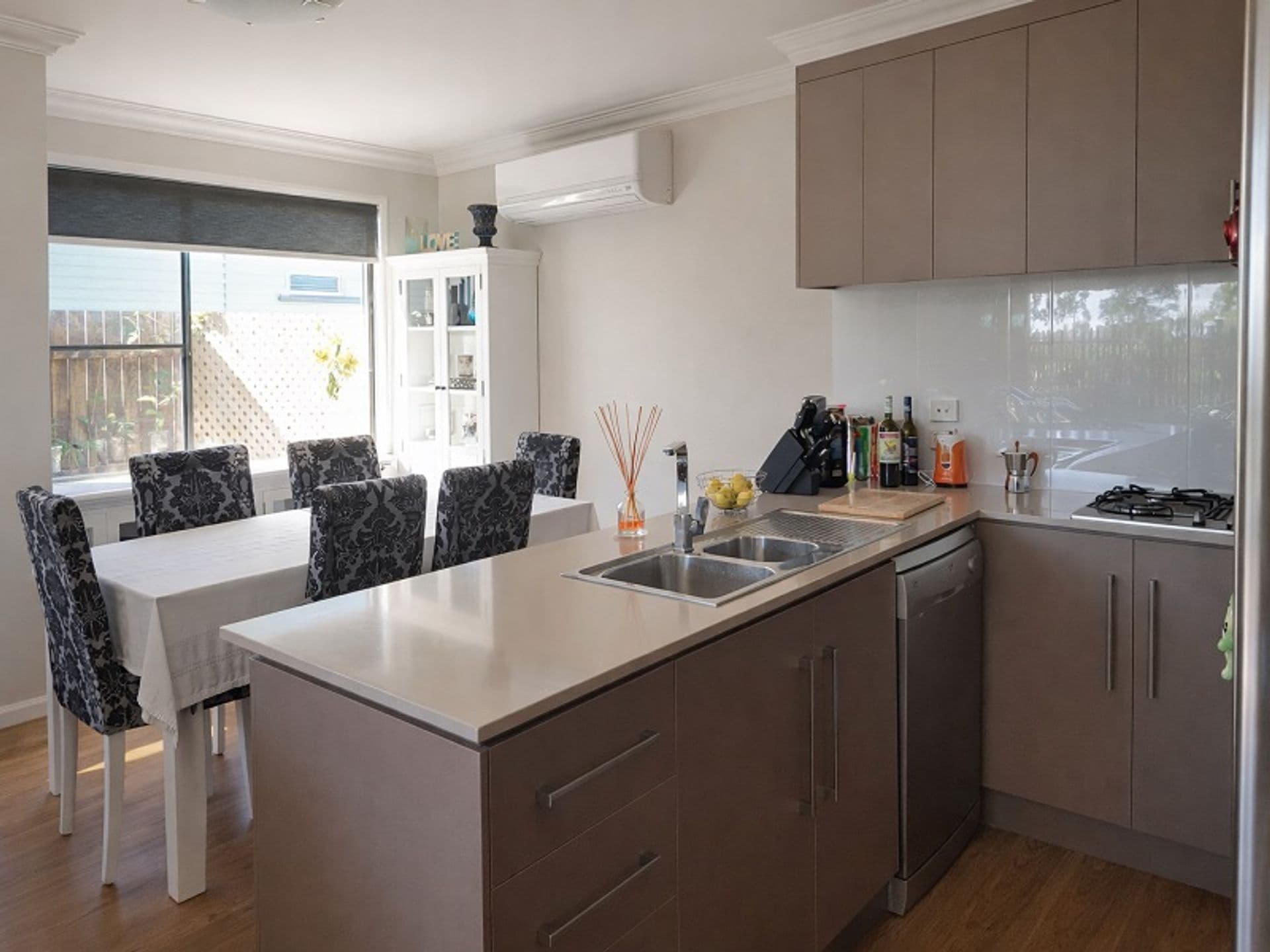 1/194 Alderley Street, Centenary Heights, QLD, 4350, Centenary Heights - Thumbnail 4