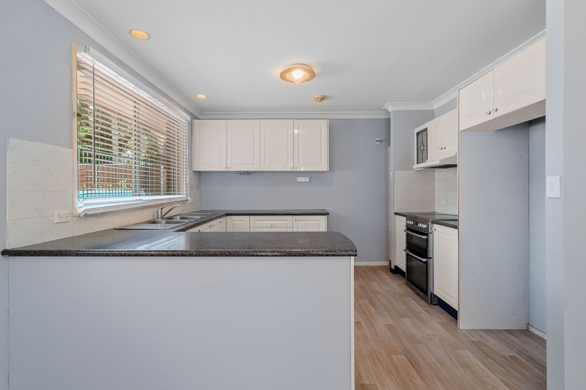 2/1 Maitland Place, Norwest, NSW, 2153, Schofields - Thumbnail 2