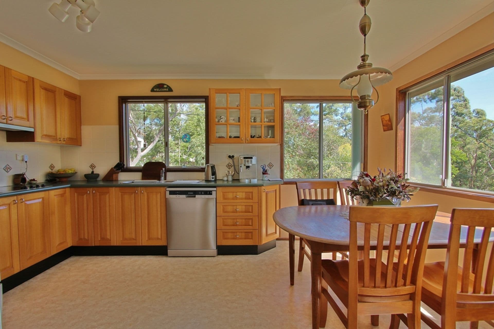 82 Clear View Parade, Hazelbrook, NSW, 2779, Hazelbrook - Thumbnail 2