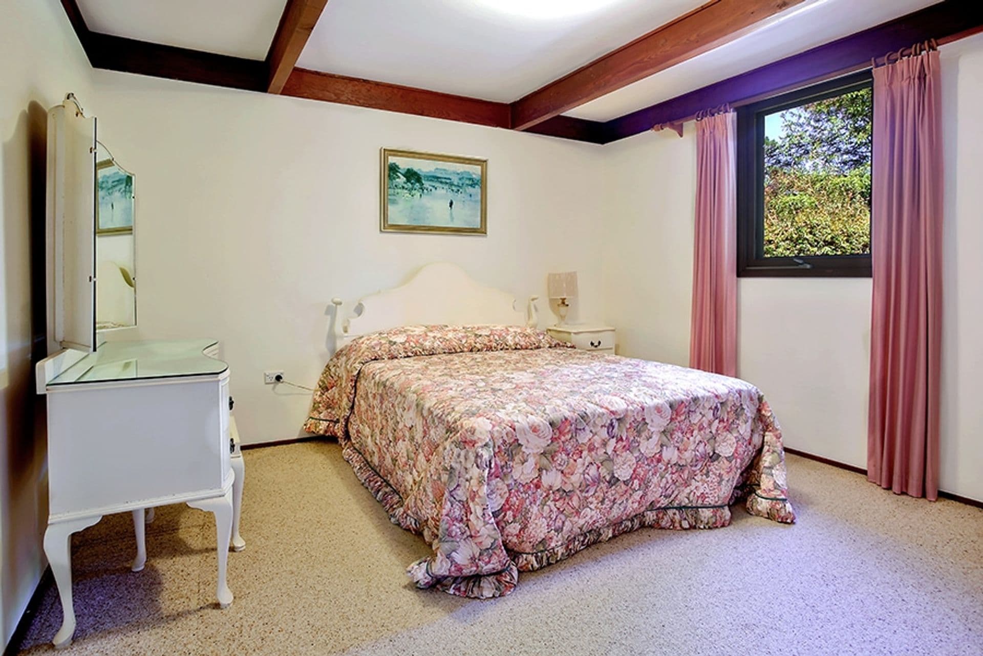 1 Ross Avenue, Hazelbrook, NSW, 2779, Hazelbrook - Thumbnail 4
