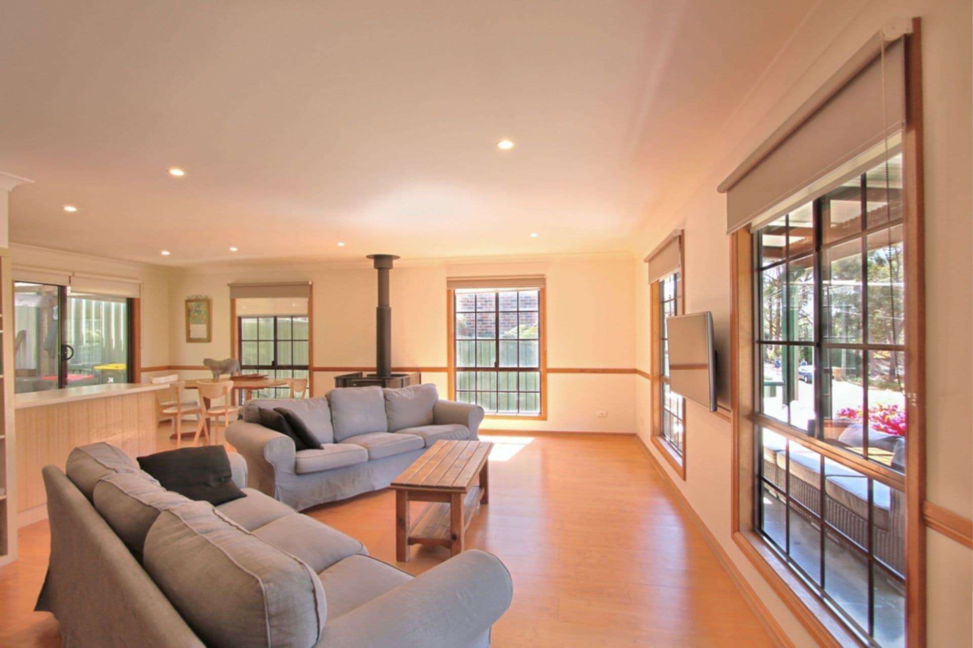 34 Cliff Avenue, Hazelbrook, NSW, 2779, Hazelbrook - Thumbnail 2