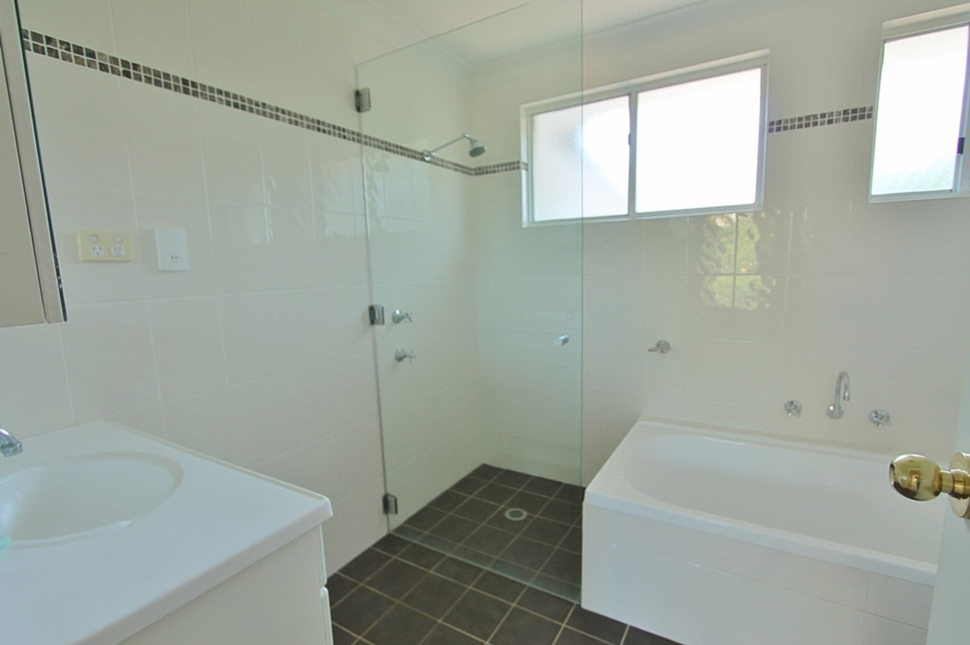 128 Hall Parade, Hazelbrook, NSW, 2779, Hazelbrook - Thumbnail 6