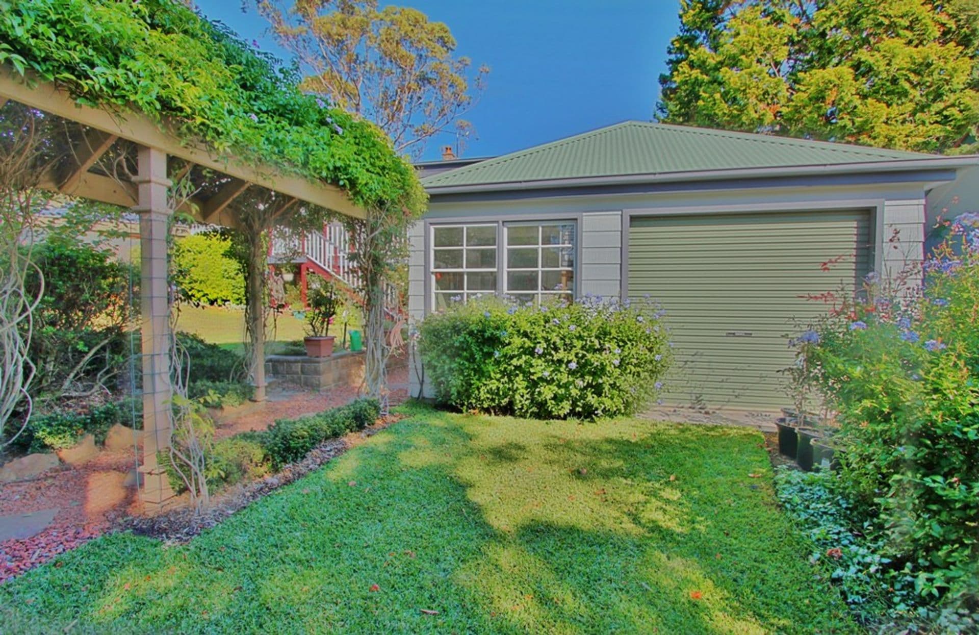 10 Hazelbrook Parade, Hazelbrook, NSW, 2779, Hazelbrook - Thumbnail 3