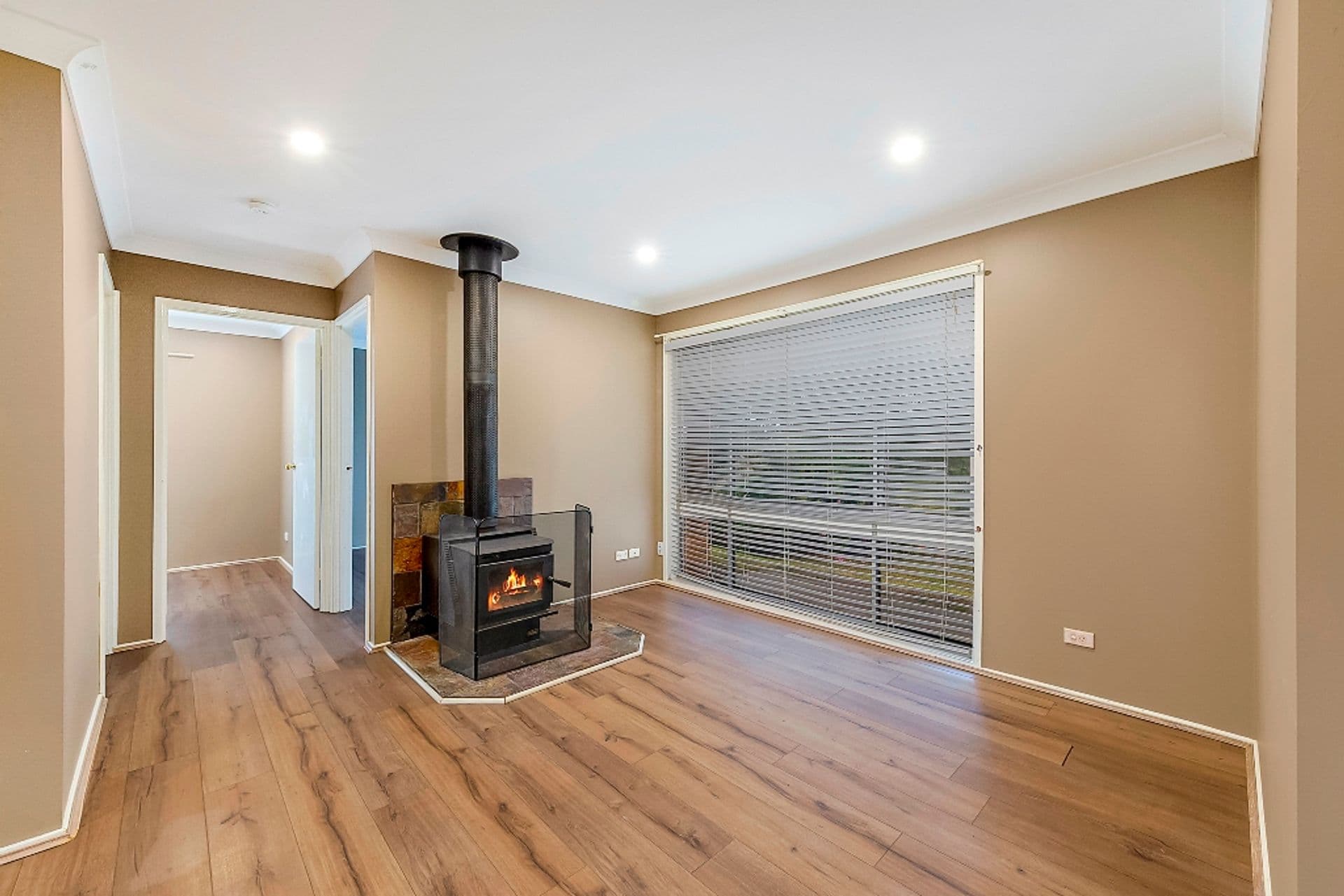 23 Derain Crescent, Hazelbrook, NSW, 2779, Hazelbrook - Thumbnail 2
