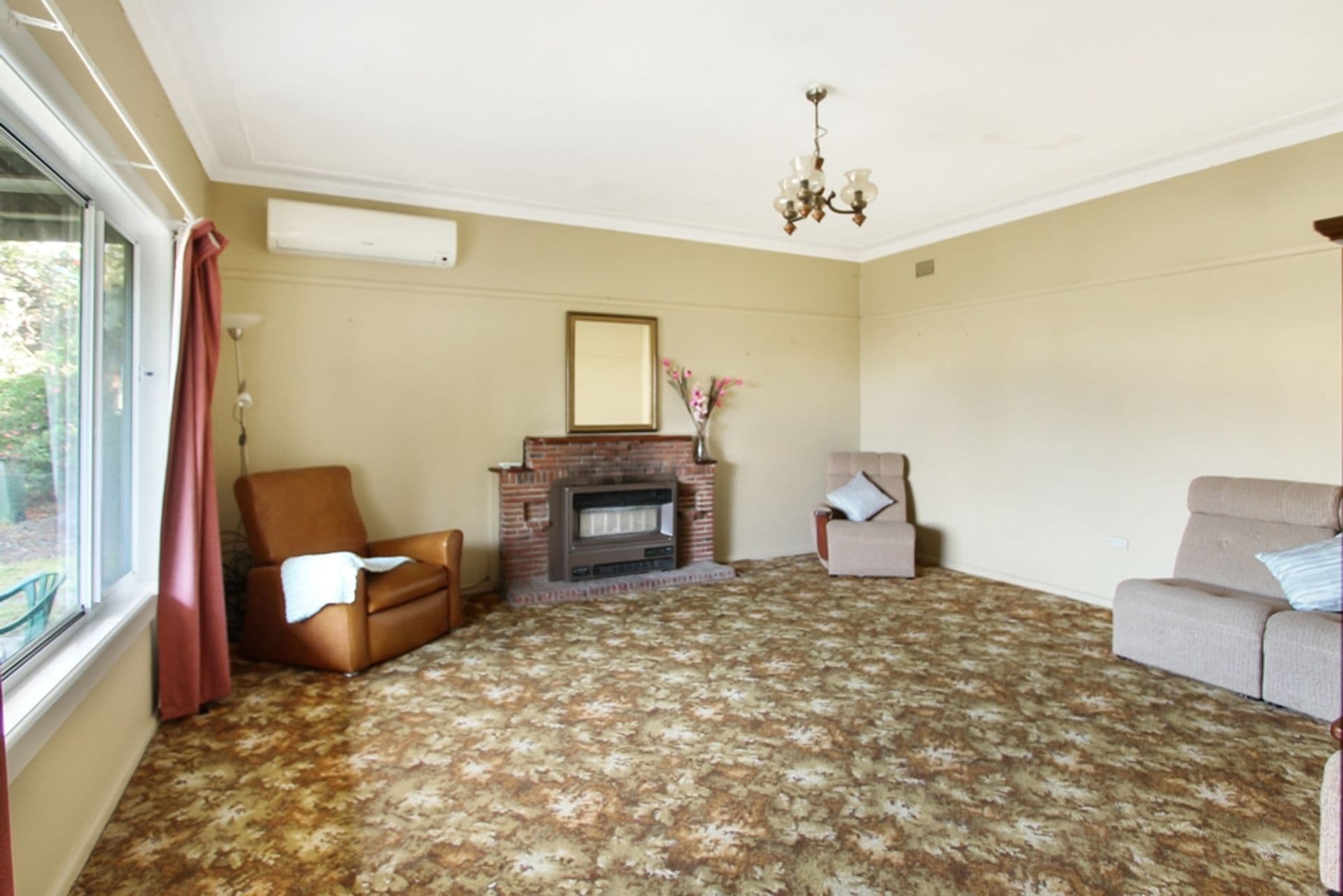 73 Railway Parade, Hazelbrook, NSW, 2779, Hazelbrook - Thumbnail 4