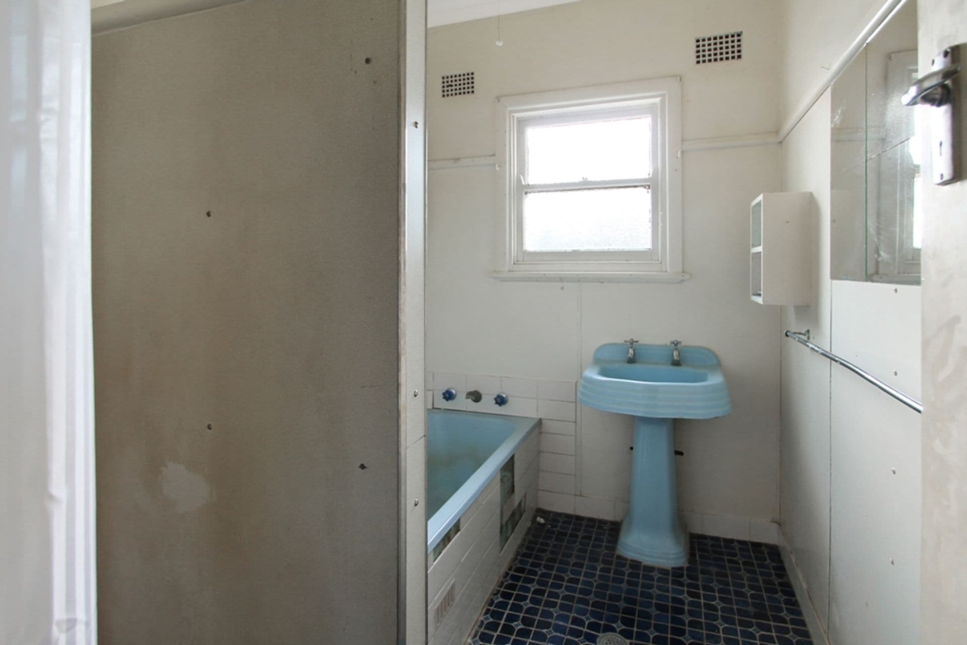 73 Railway Parade, Hazelbrook, NSW, 2779, Hazelbrook - Thumbnail 8