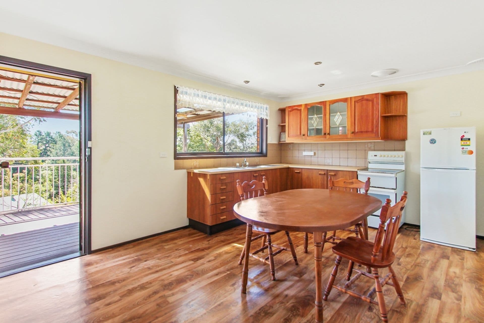 10 Liggins Road, Hazelbrook, NSW, 2779, Hazelbrook - Thumbnail 2