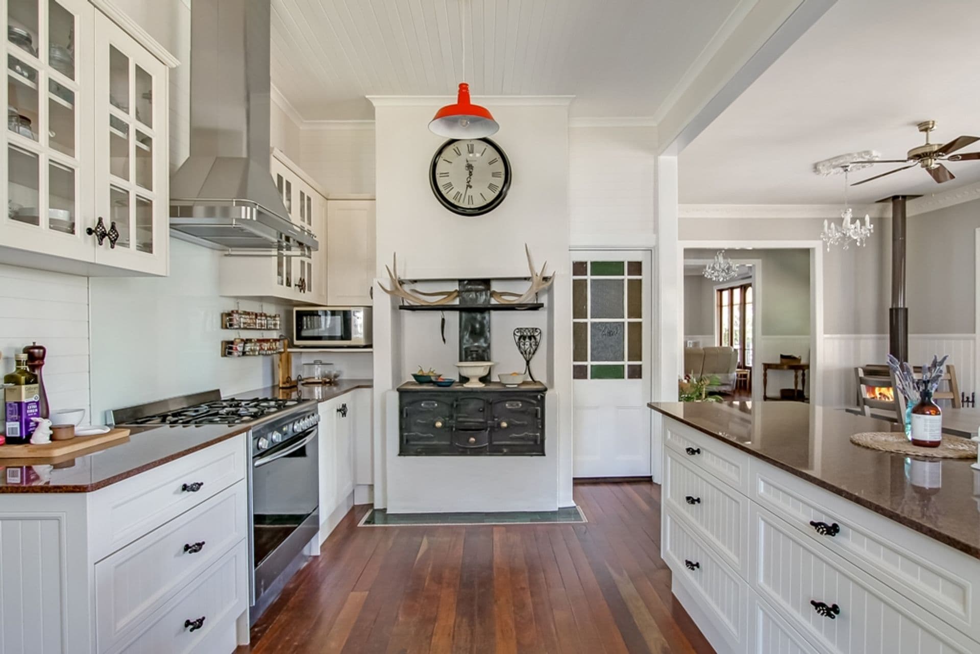 10 Bonnie View Avenue, Hazelbrook, NSW, 2779, Hazelbrook - Thumbnail 2