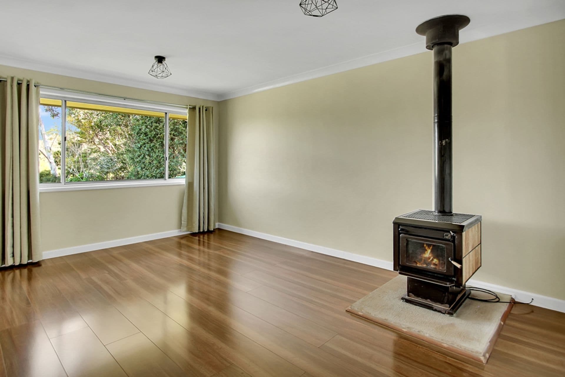 21 Derain Crescent, Hazelbrook, NSW, 2779, Hazelbrook - Thumbnail 4