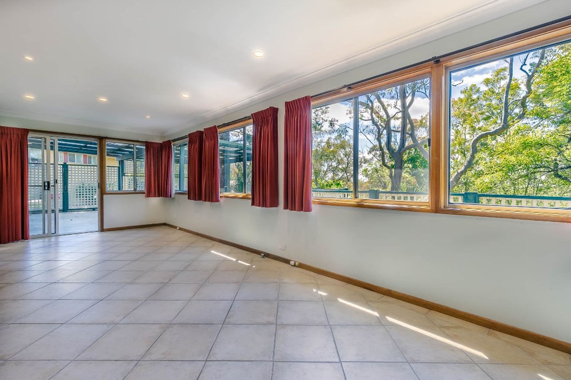 128 Valley Road, Hazelbrook, NSW, 2779, Hazelbrook - Thumbnail 8
