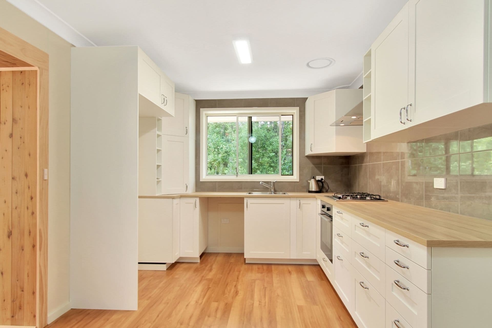 18 Hughes Avenue, Lawson, NSW, 2783, Lawson - Thumbnail 2