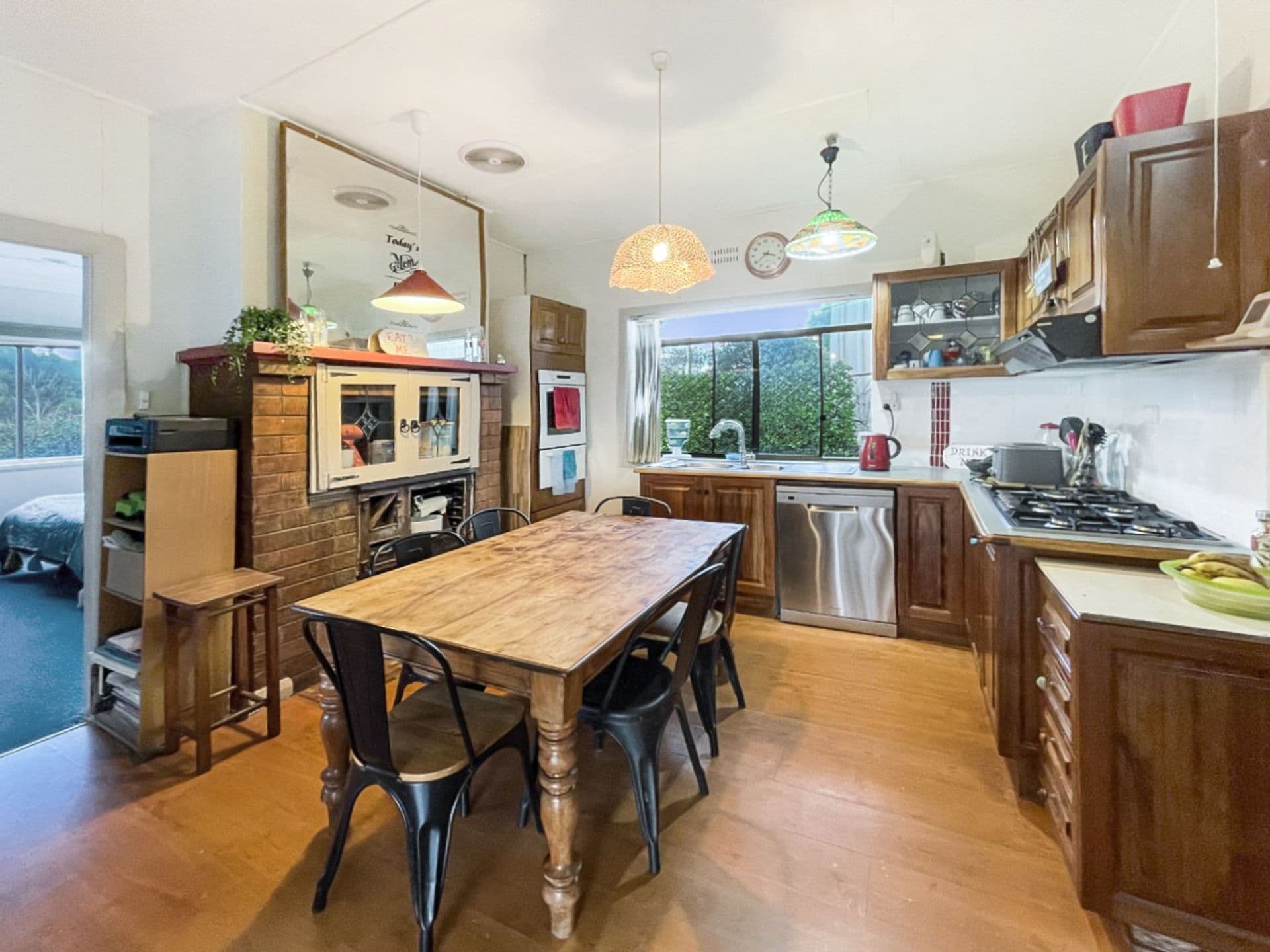 98 Great Western Highway, Woodford, NSW, 2778, Woodford - Thumbnail 2