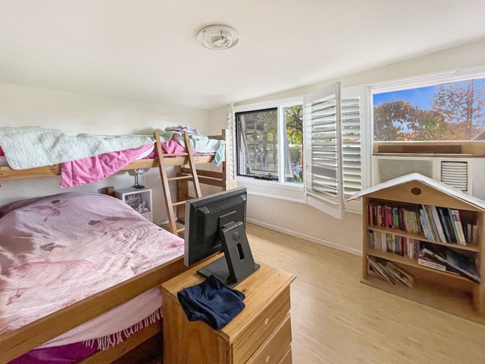 98 Great Western Highway, Woodford, NSW, 2778, Woodford - Thumbnail 5