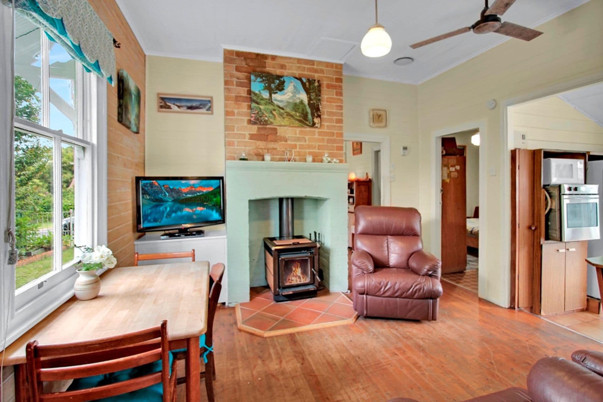 4 Valley Road, Hazelbrook, NSW, 2779, Hazelbrook - Thumbnail 2