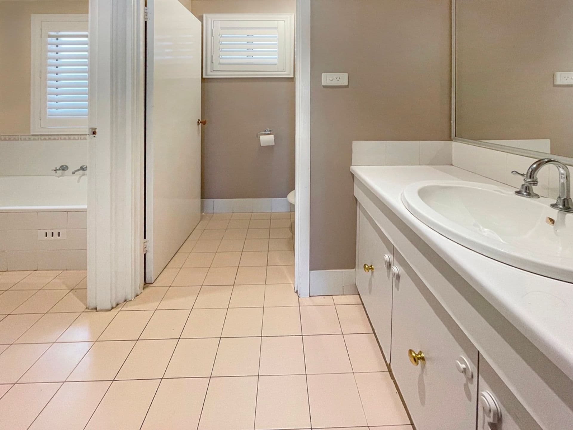 37 Red Gum Avenue, Hazelbrook, NSW, 2779, Hazelbrook - Thumbnail 5