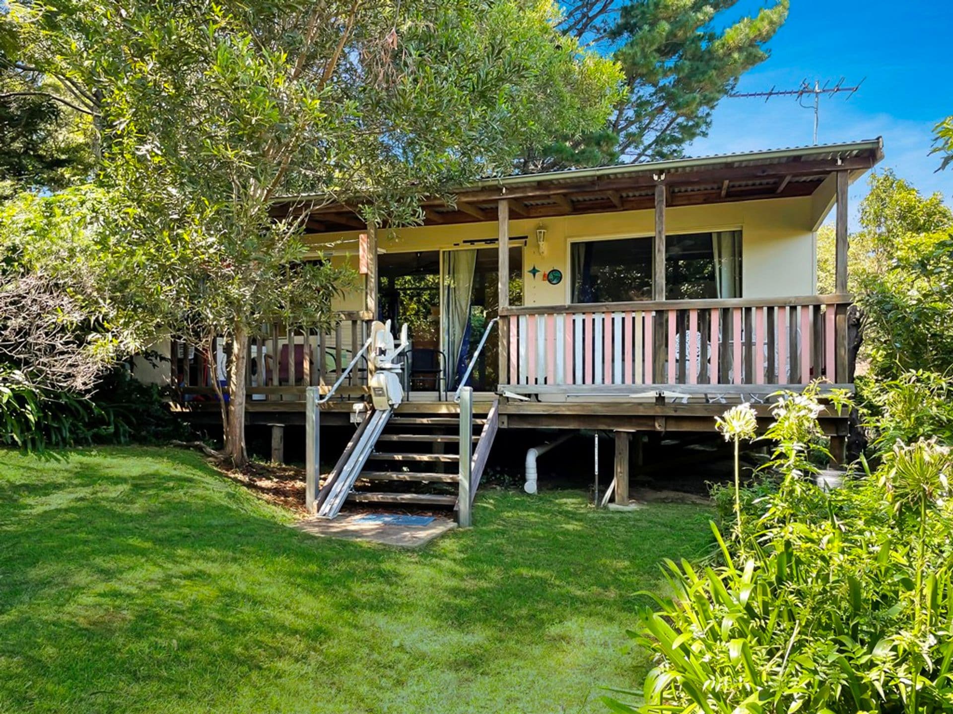 8 Terrace Falls Road, Hazelbrook, NSW, 2779, Hazelbrook - Thumbnail 2