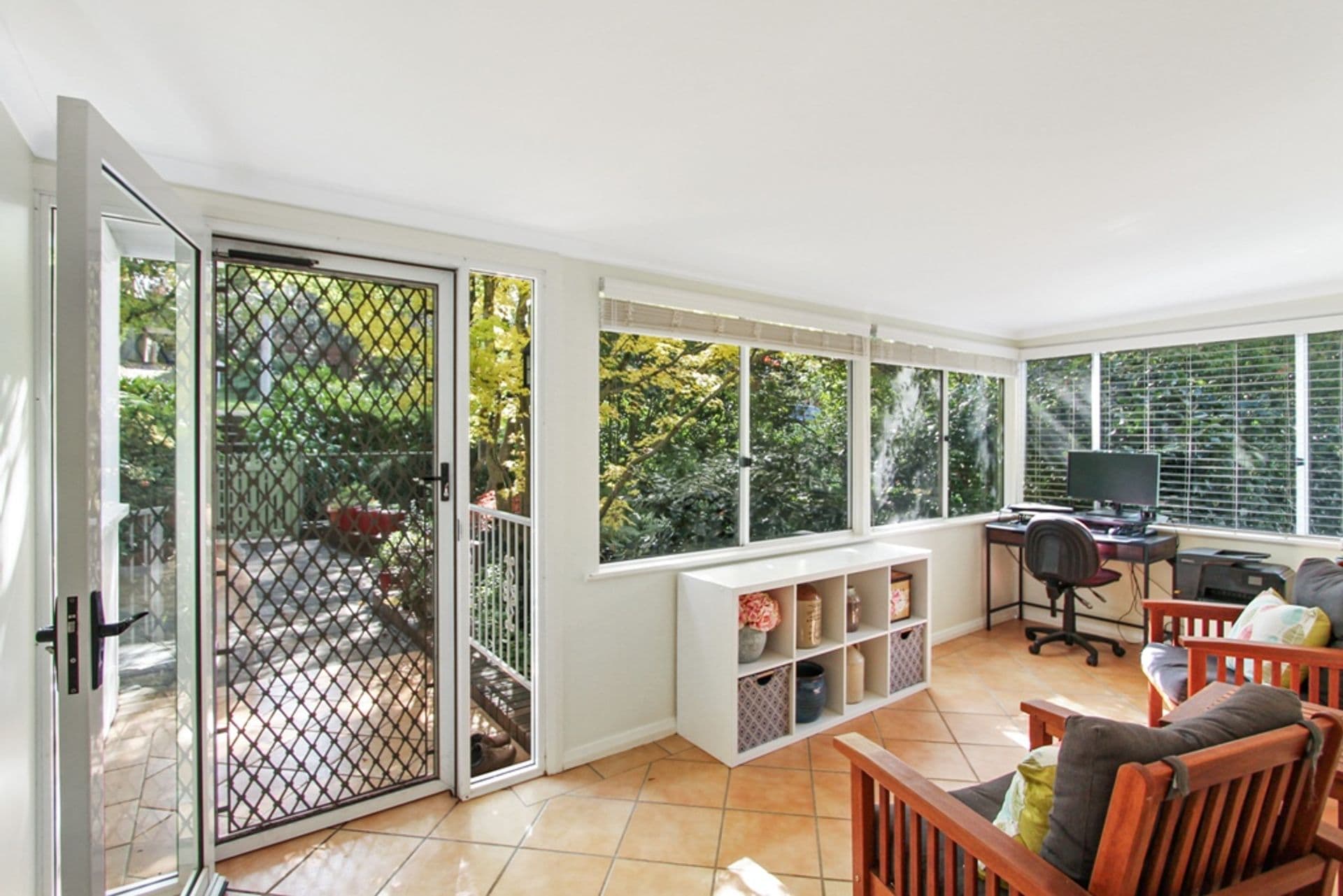 34-36 Kalinda Road, Bullaburra, NSW, 2784, Bullaburra - Thumbnail 2
