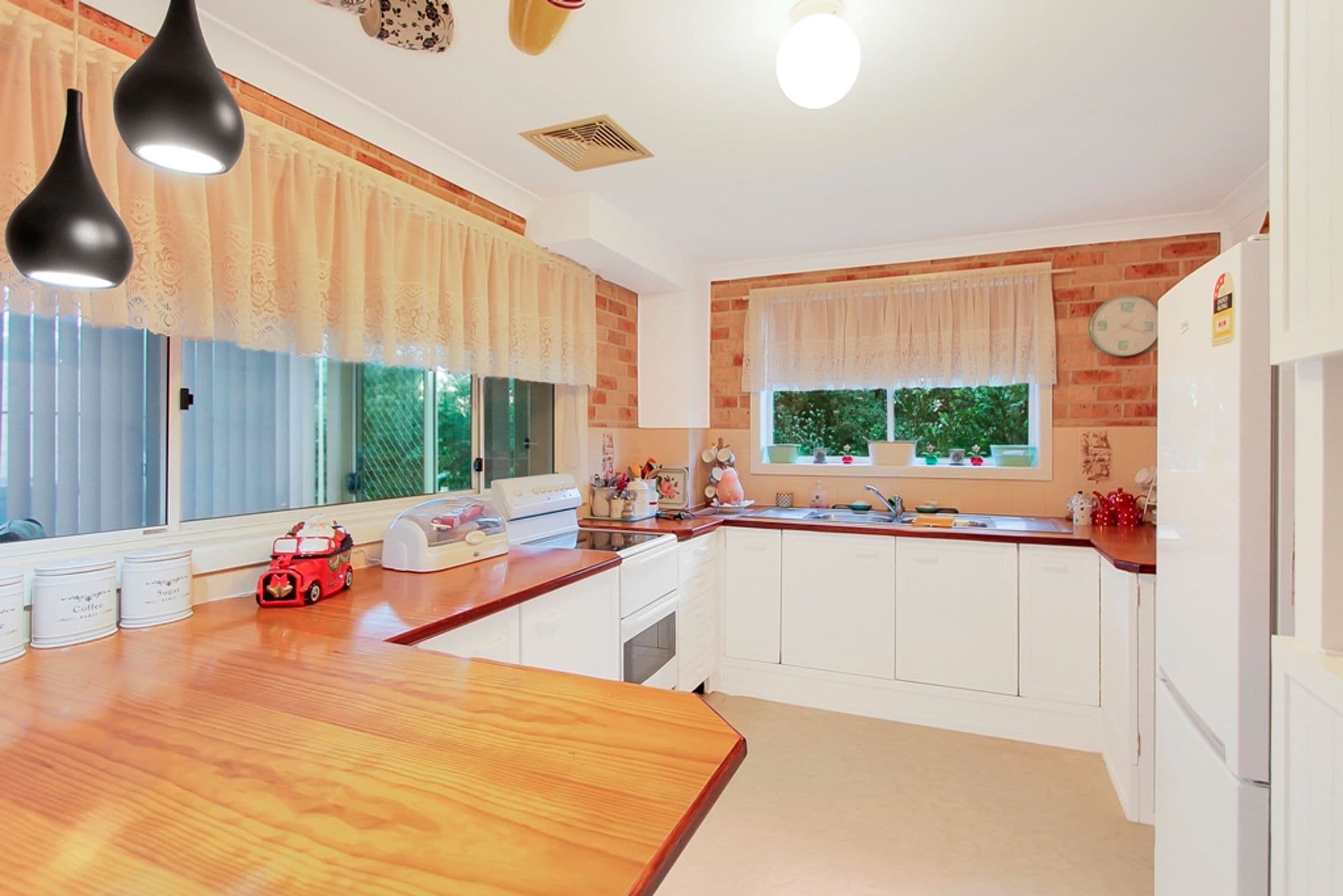 53 Blue Hills Road, Hazelbrook, NSW, 2779, Hazelbrook - Thumbnail 2