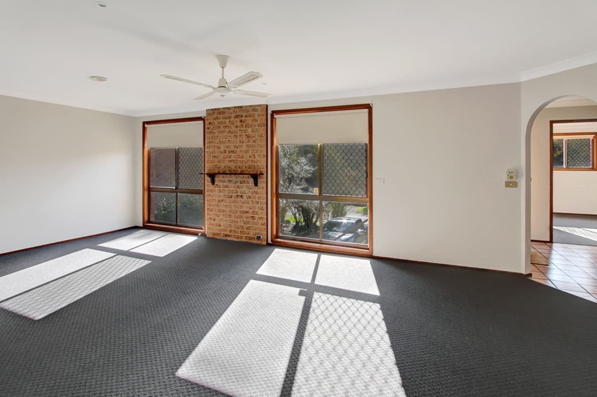 21 Talbot Road, Hazelbrook, NSW, 2779, Hazelbrook - Thumbnail 2