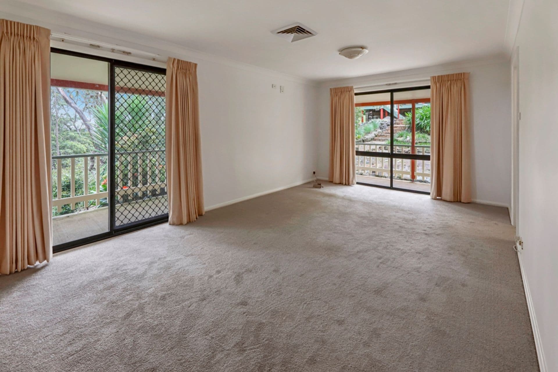 29 Hilltop Avenue, Hazelbrook, NSW, 2779, Hazelbrook - Thumbnail 3