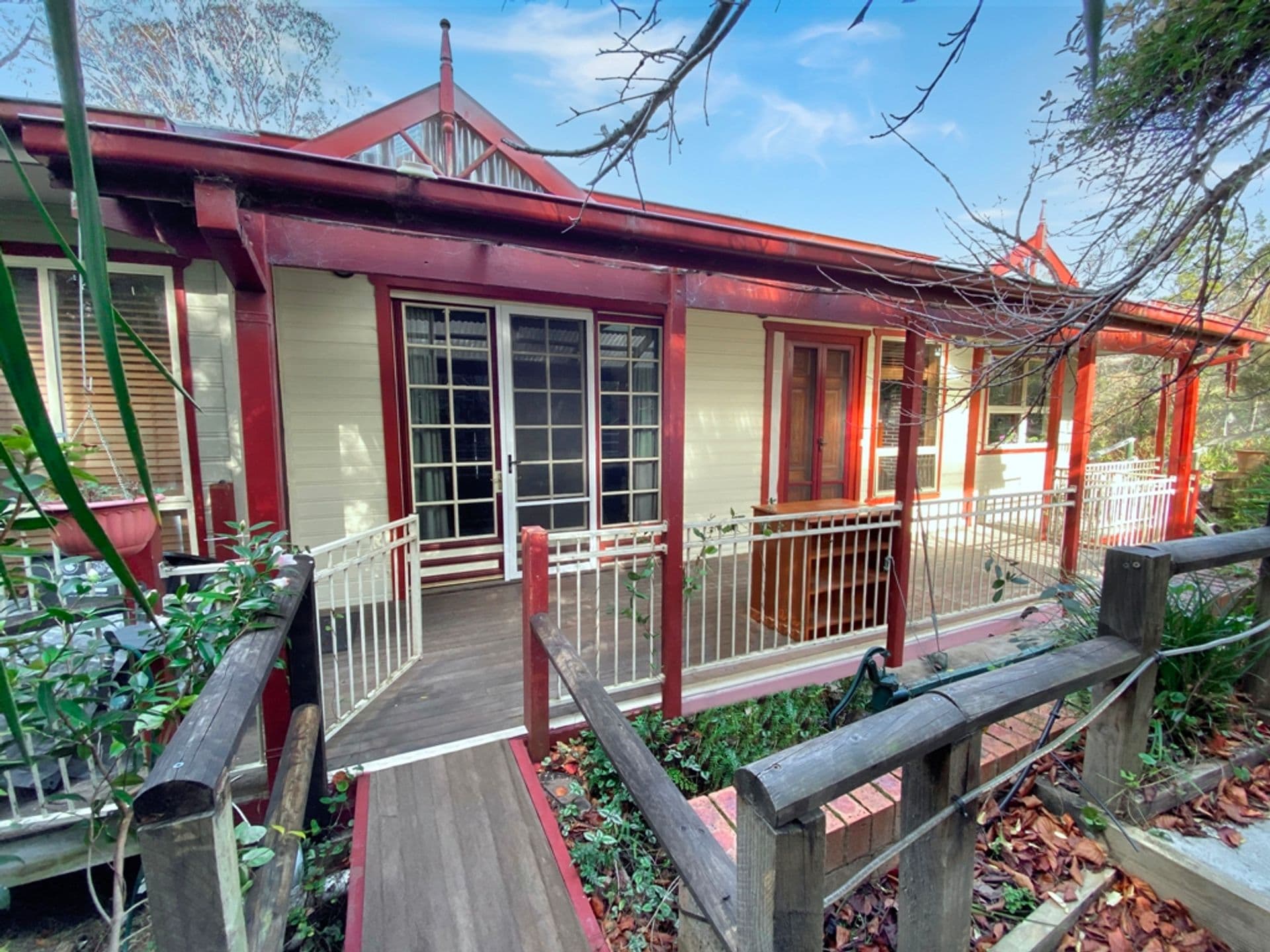 9 Clear View Parade, Hazelbrook, NSW, 2779, Hazelbrook - Thumbnail 2