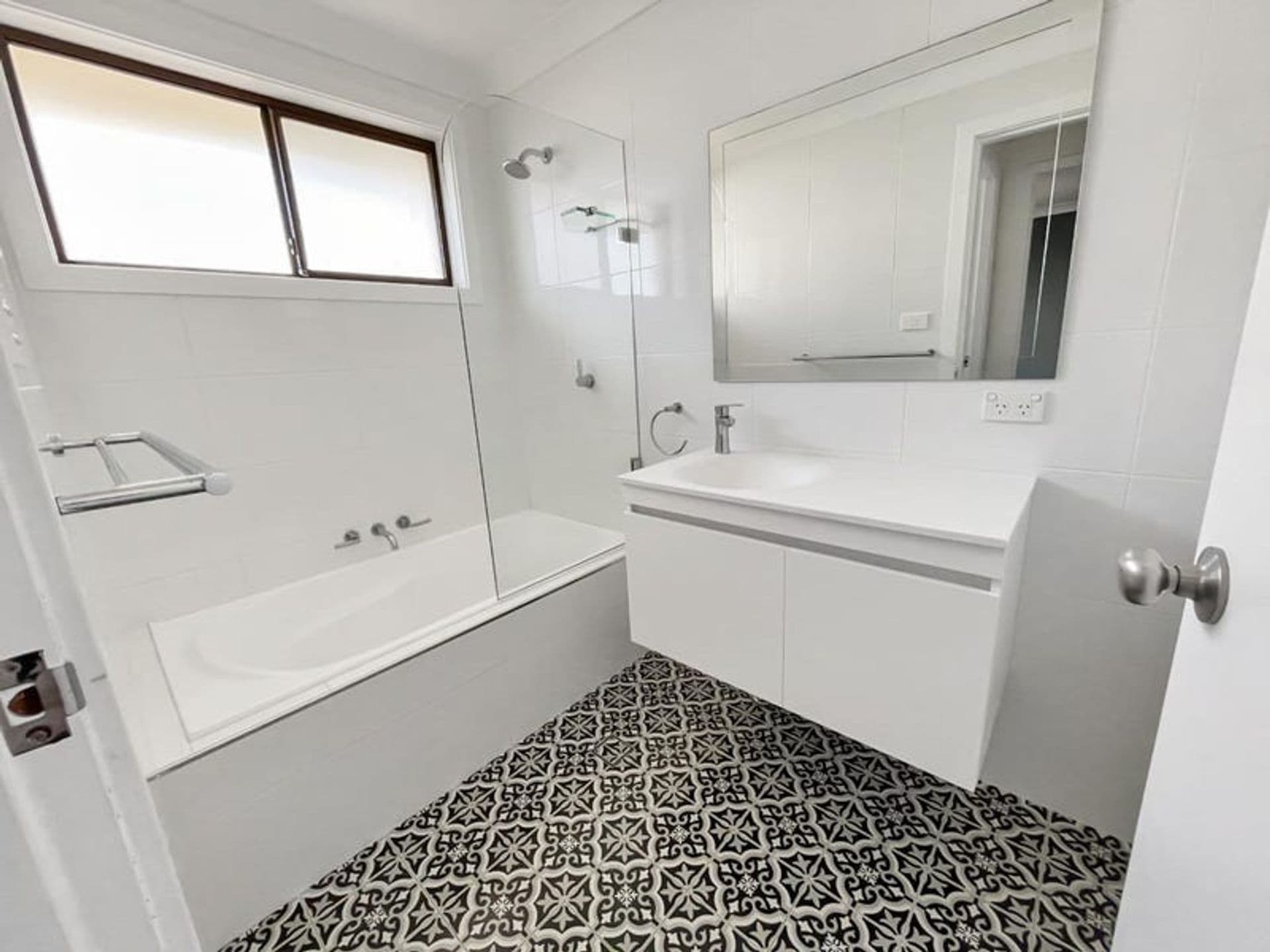 21 Railway Parade, Bullaburra, NSW, 2784, Bullaburra - Thumbnail 7