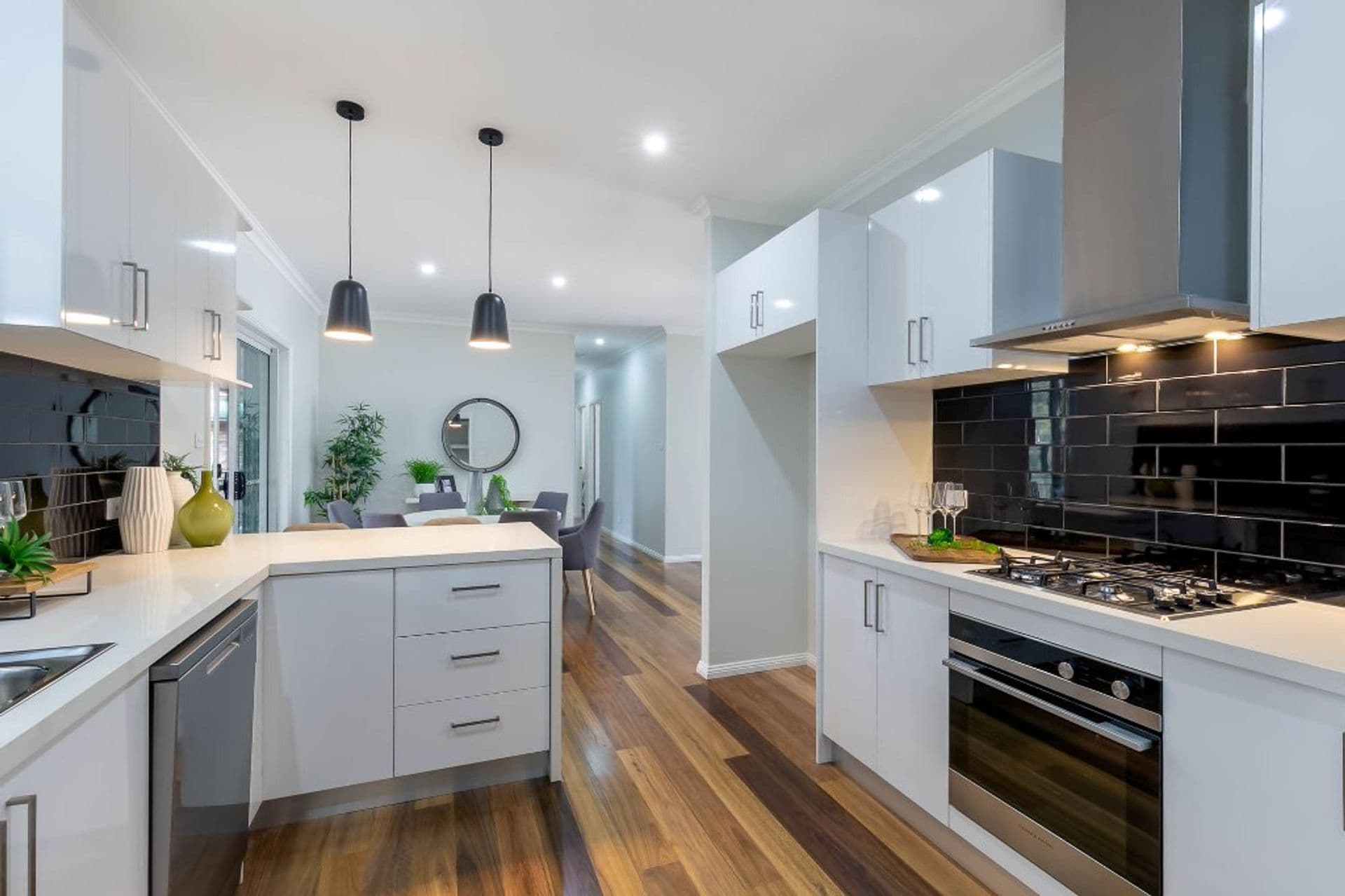 129 Boronia Road, Bullaburra, NSW, 2784, Bullaburra - Thumbnail 3