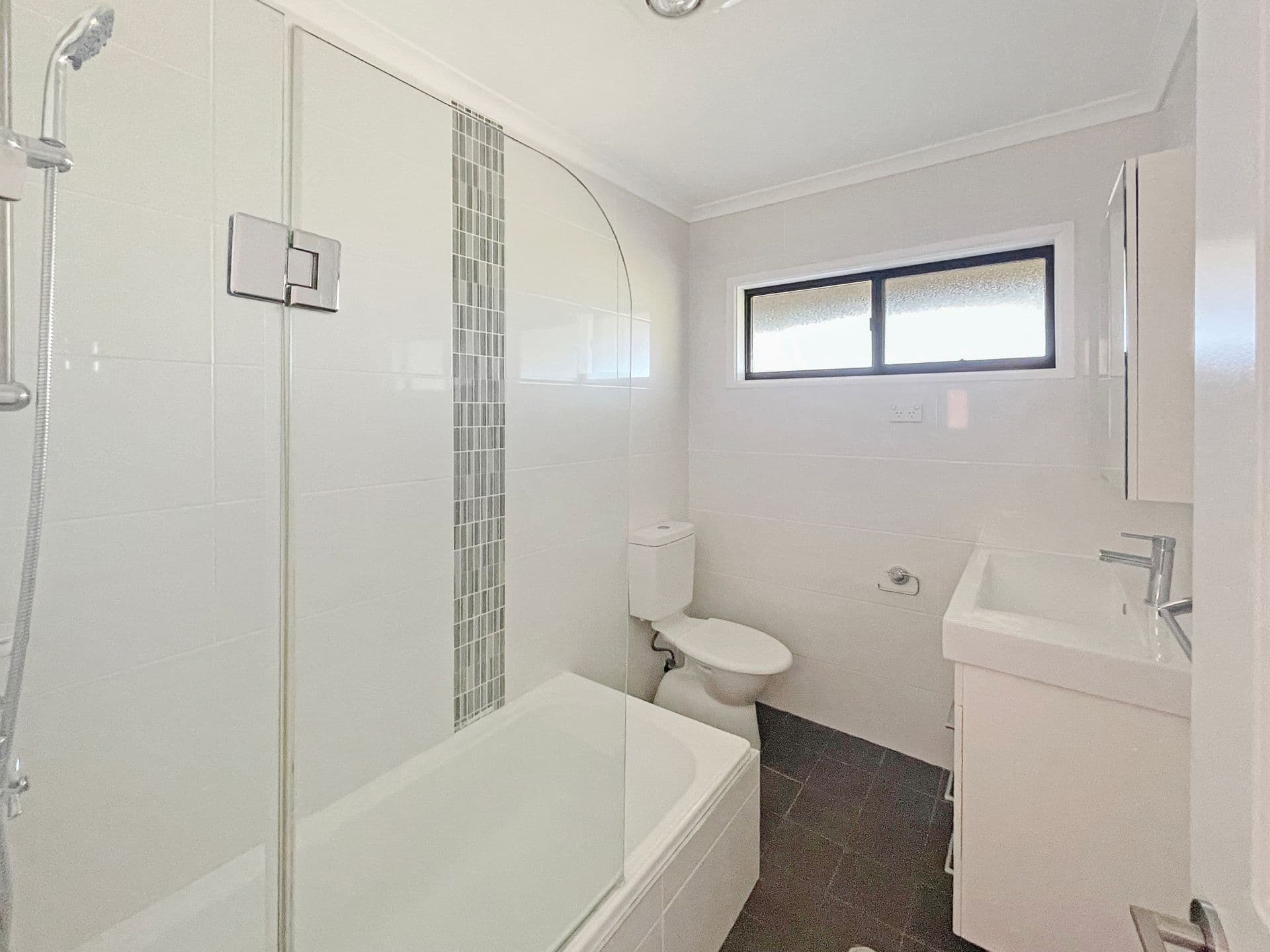 2 Wideview Avenue, Woodford, NSW, 2778, Woodford - Thumbnail 6