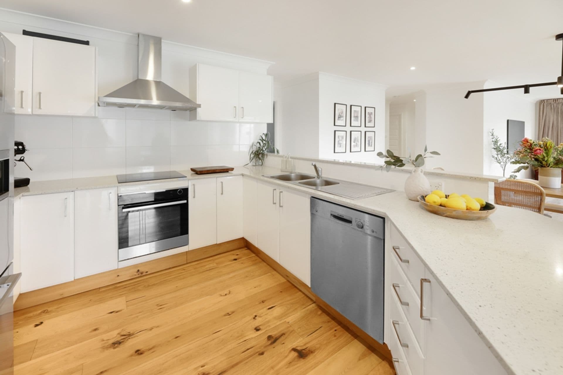 49 Terrace Falls Road, Hazelbrook, NSW, 2779, Hazelbrook - Thumbnail 5