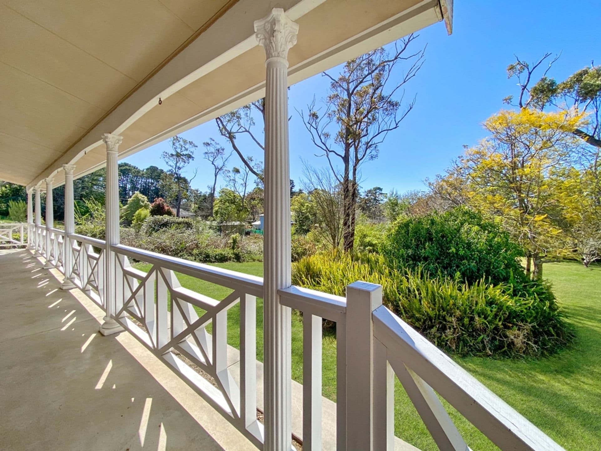 24 Genevieve Road, Bullaburra, NSW, 2784, Bullaburra - Thumbnail 2