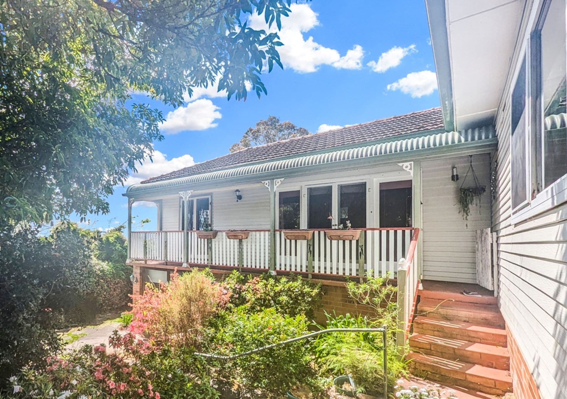 4 Bedford Road, Woodford, NSW, 2778, Woodford - Thumbnail 2