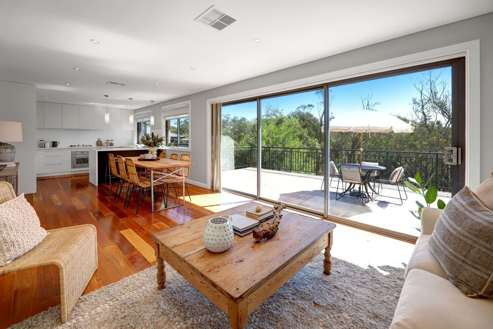 9 Sunridge Avenue, Hazelbrook, NSW, 2779, Hazelbrook - Thumbnail 2