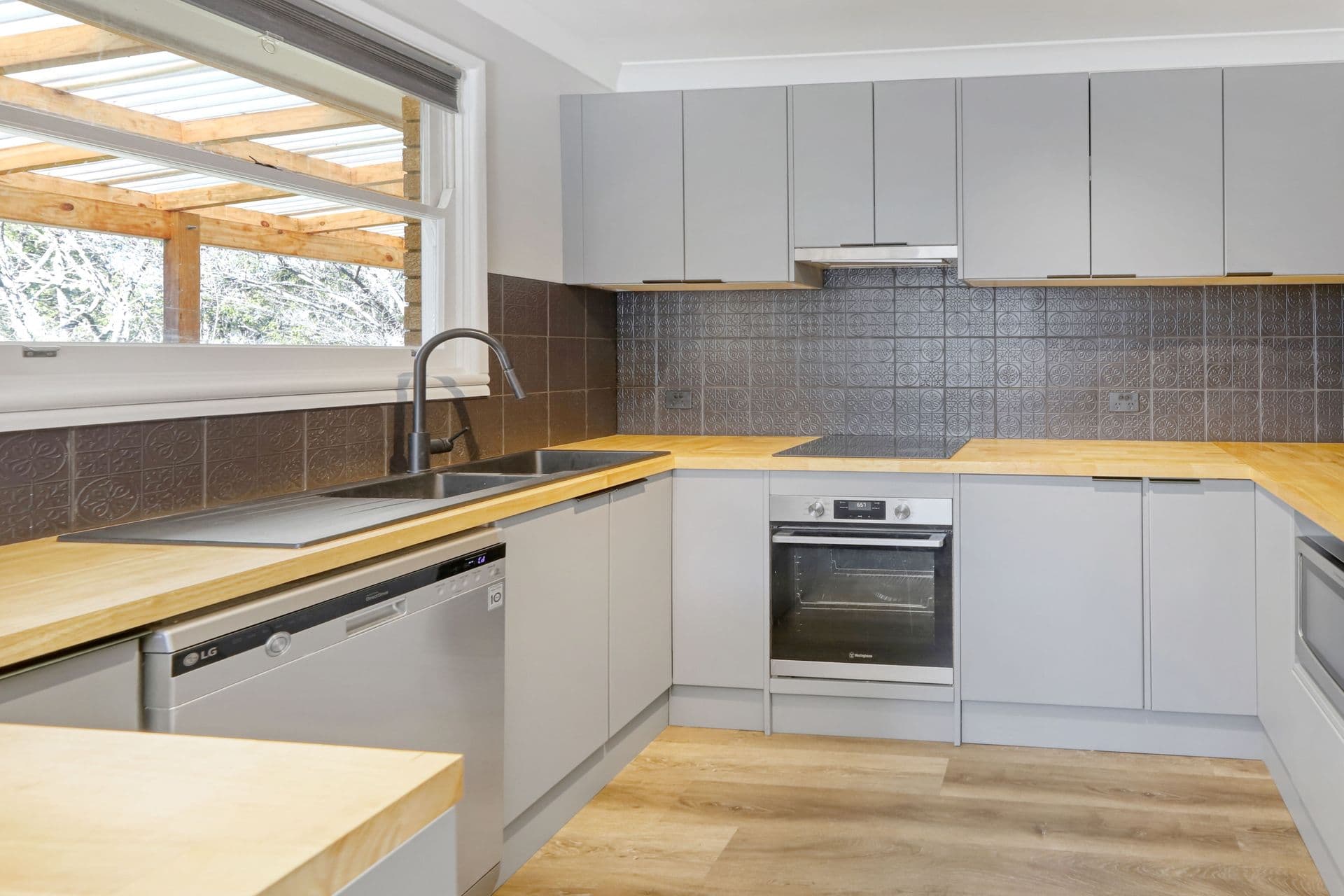 5 Pine Street, Hazelbrook, NSW, 2779, Hazelbrook - Thumbnail 4