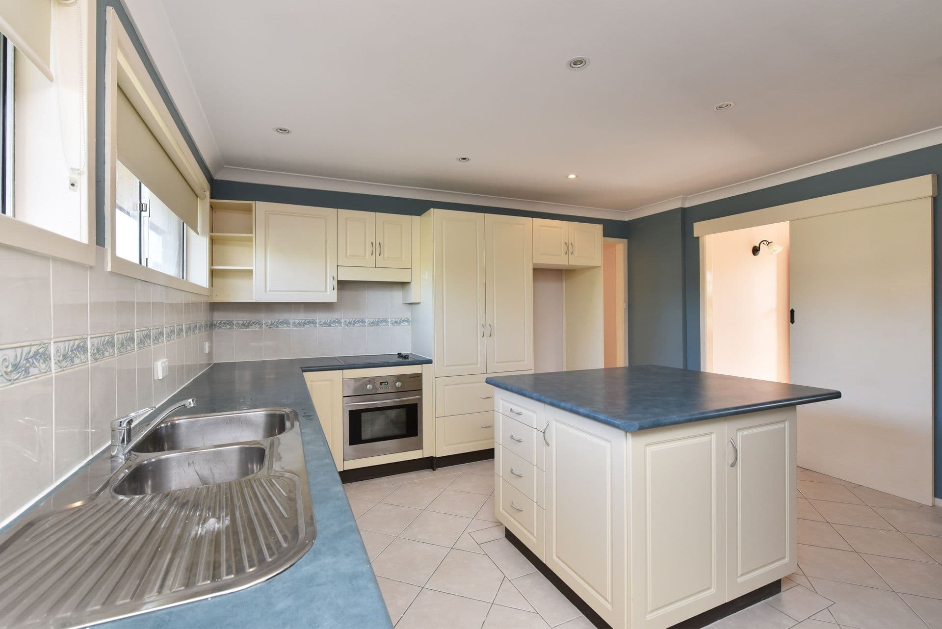 16 Hillcrest Avenue, Rathmines, NSW, 2283, Rathmines - Thumbnail 2