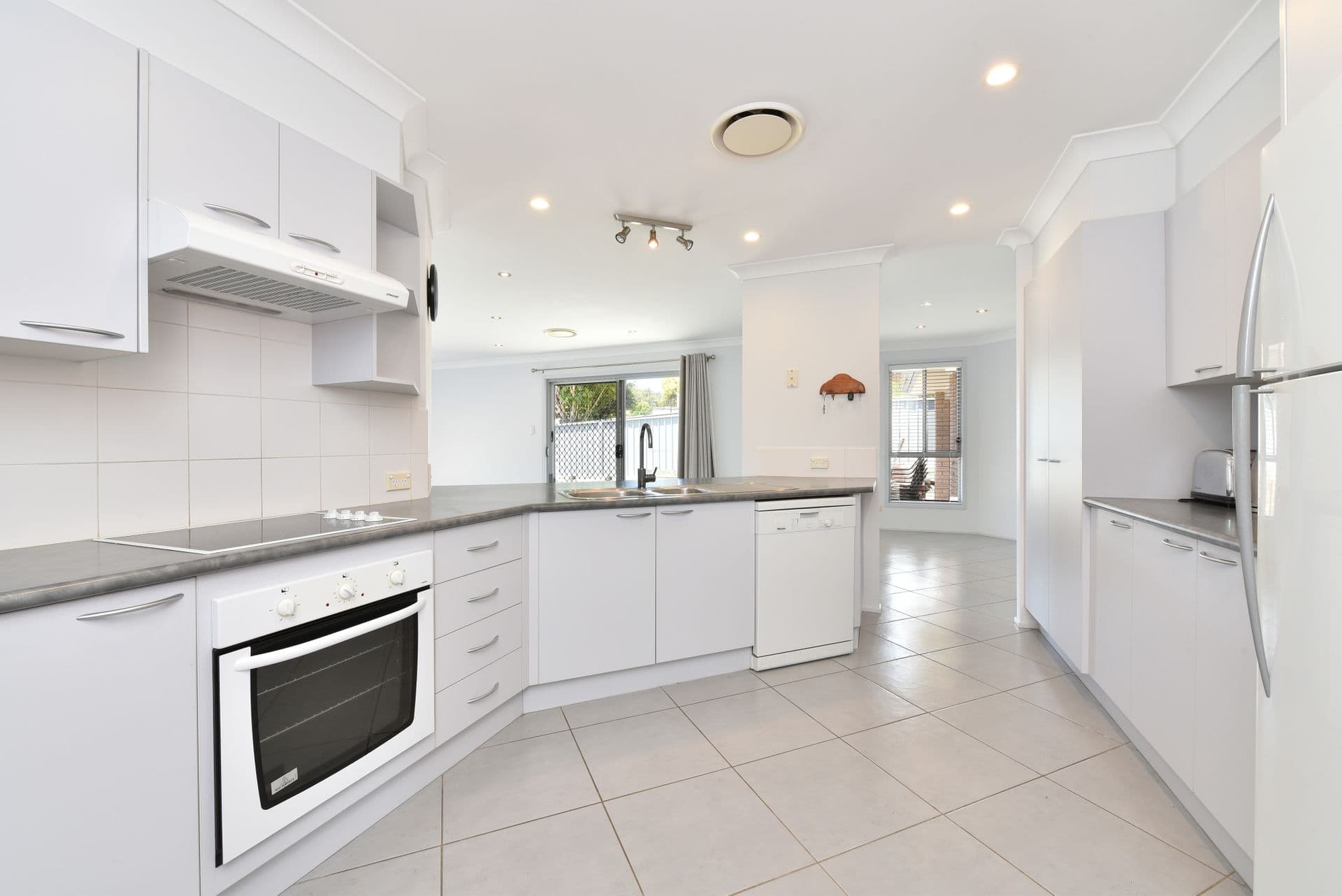 91 Sealand Road, Fishing Point, NSW, 2283, Fishing Point - Thumbnail 3