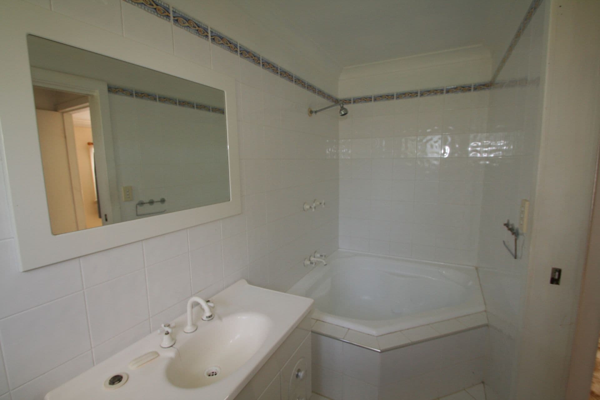 37 Cheapside Street, Rathmines, NSW, 2283, Rathmines - Thumbnail 2