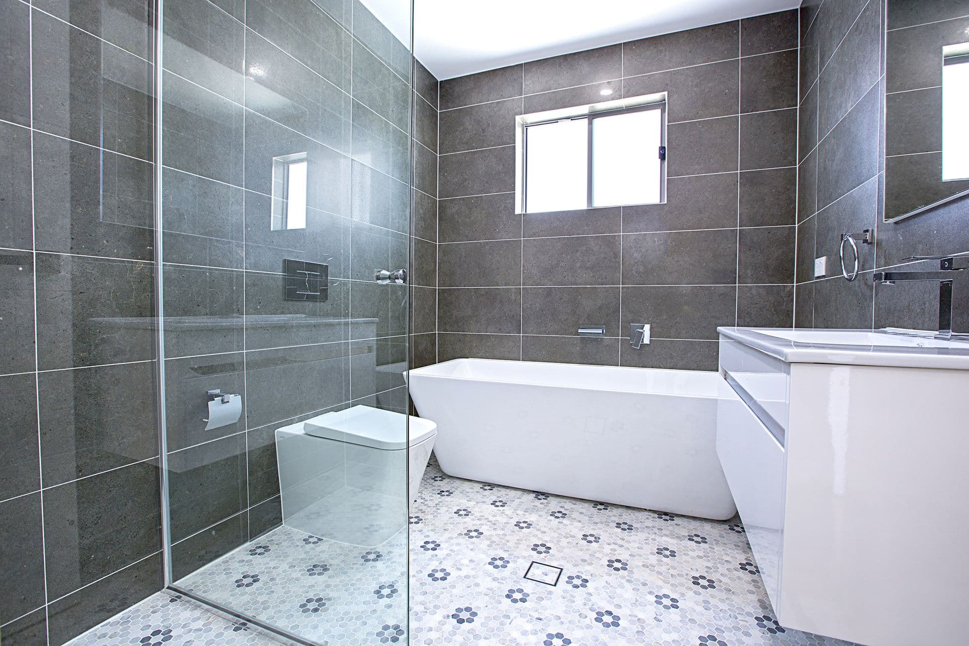 1/95-97 Ware Street, Fairfield, NSW, 2165, Canley Heights - Thumbnail 4