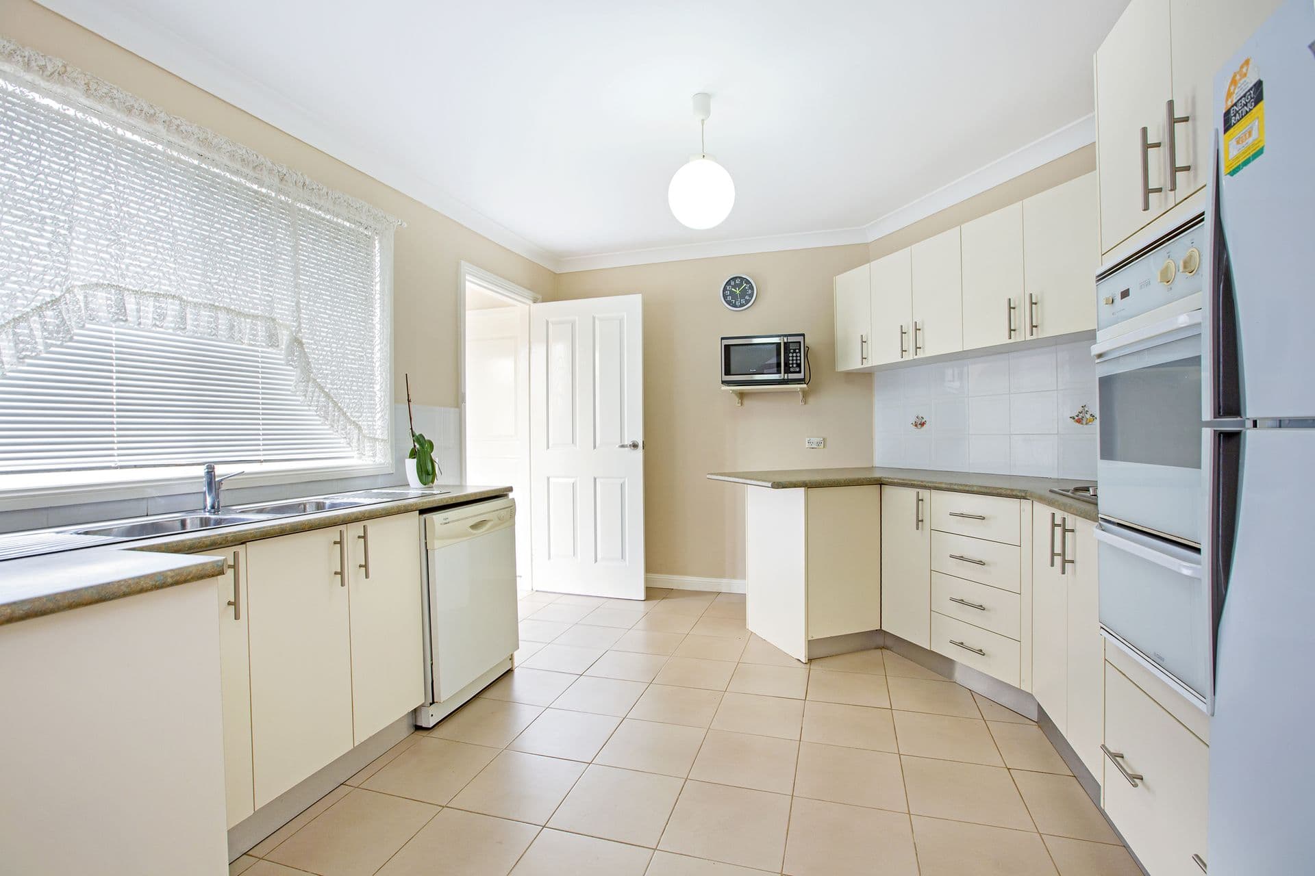 19 Shamrock Street, Smithfield, NSW, 2164, Smithfield - Thumbnail 2