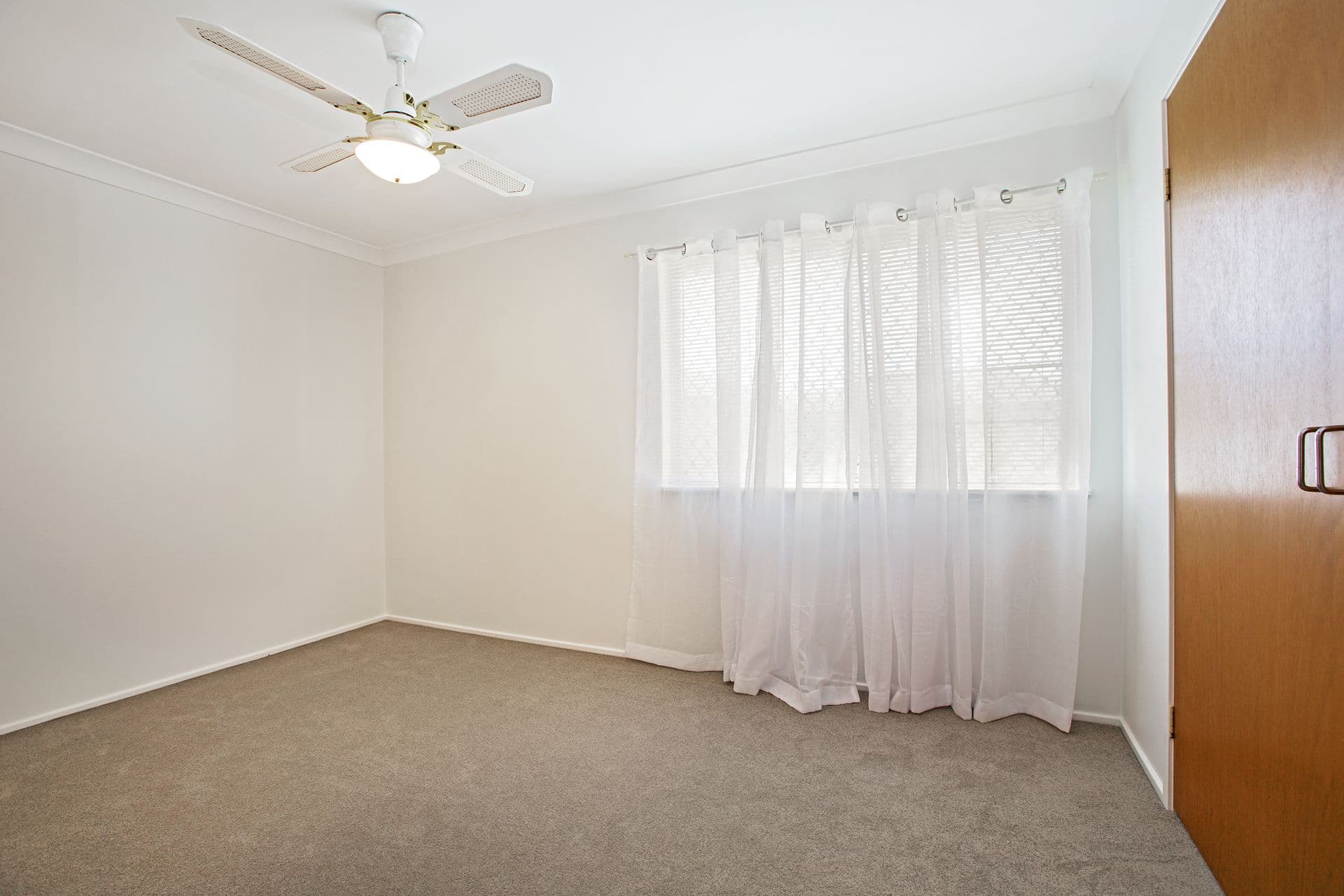 10/26  Turquoise Crescent, Bossley Park, NSW, 2176, Bossley Park - Thumbnail 5