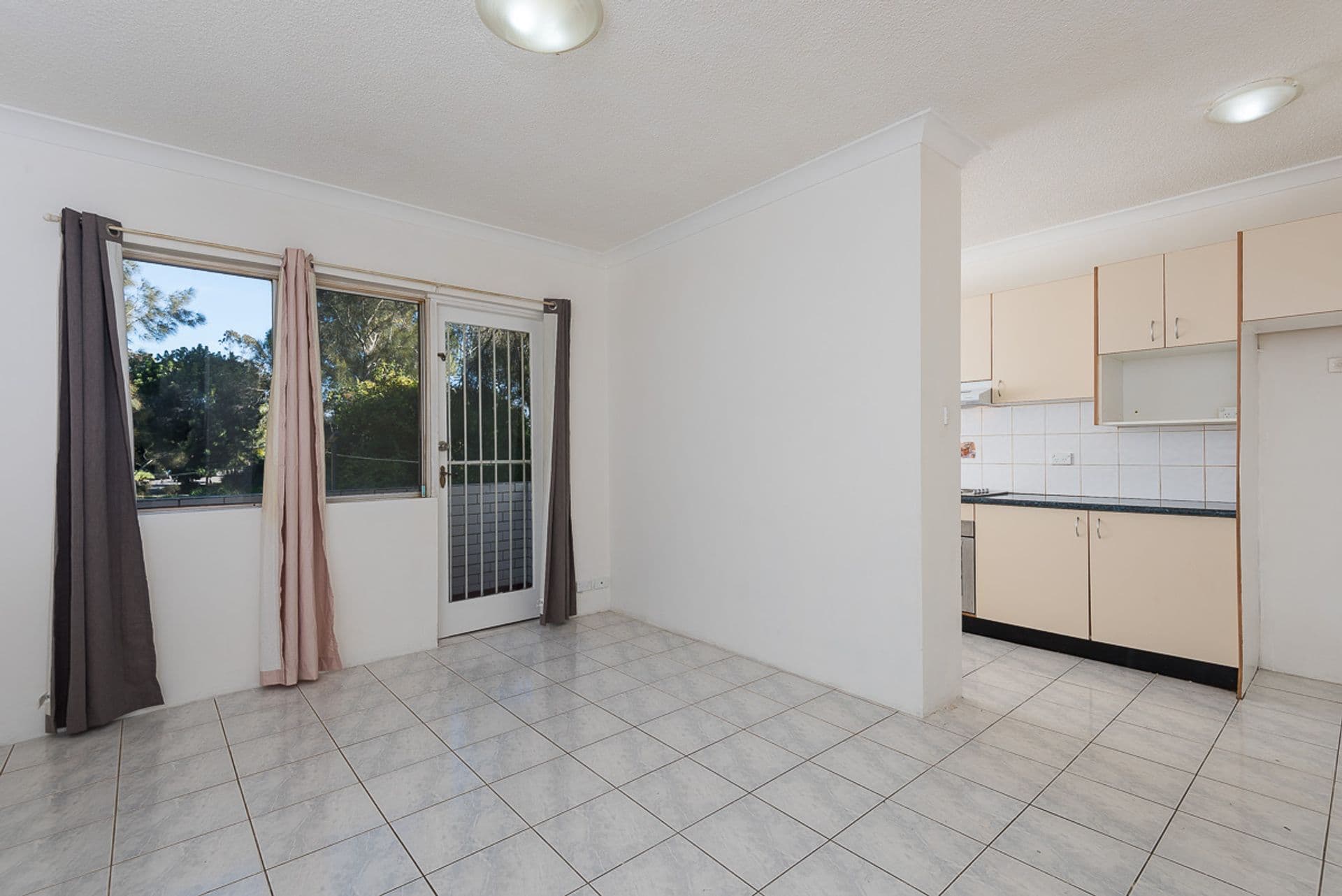 5/186-188 Sandal Crescent, Carramar, NSW, 2163, Carramar - Thumbnail 2